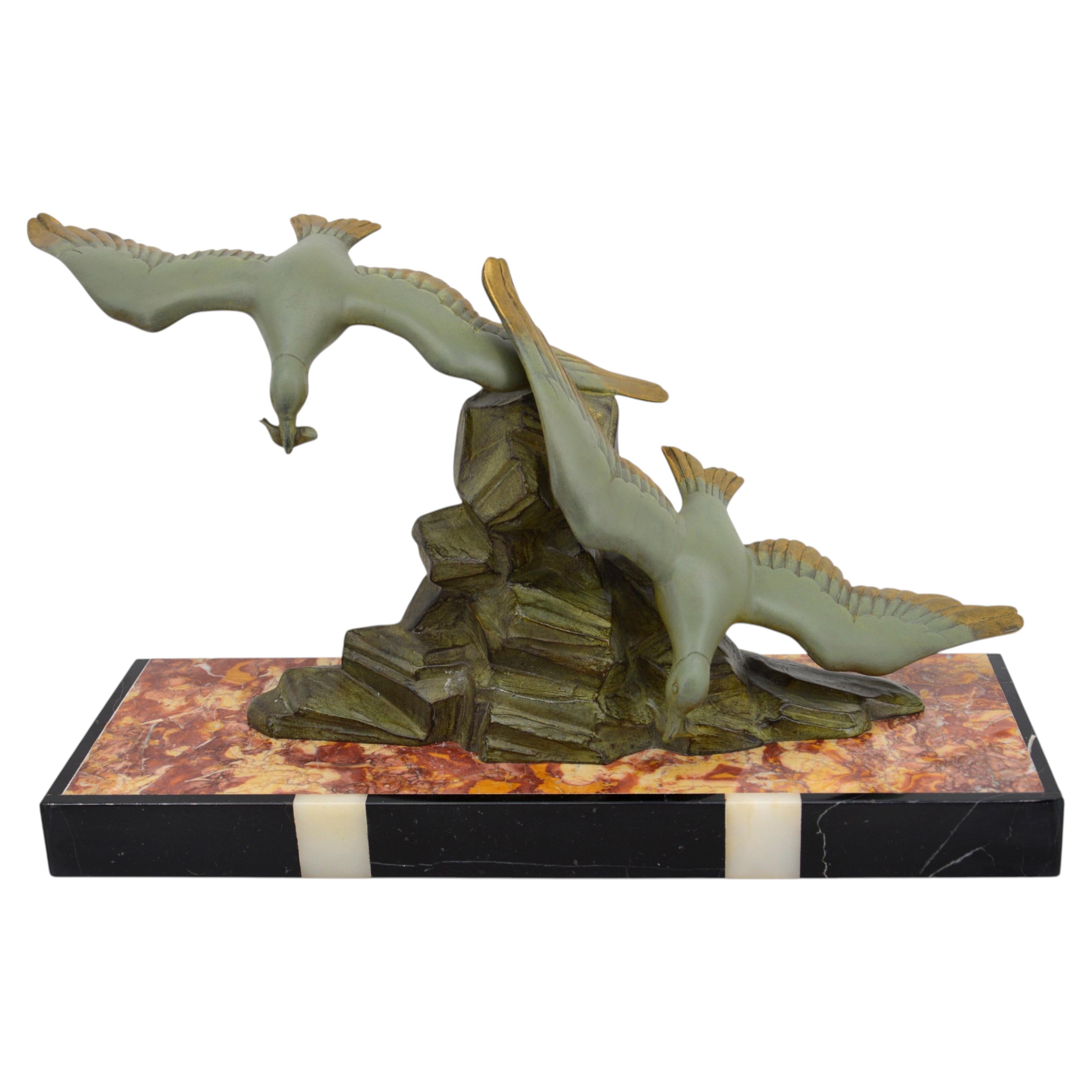 French Art Deco Couple of Seagulls Sculpture 1930s For Sale