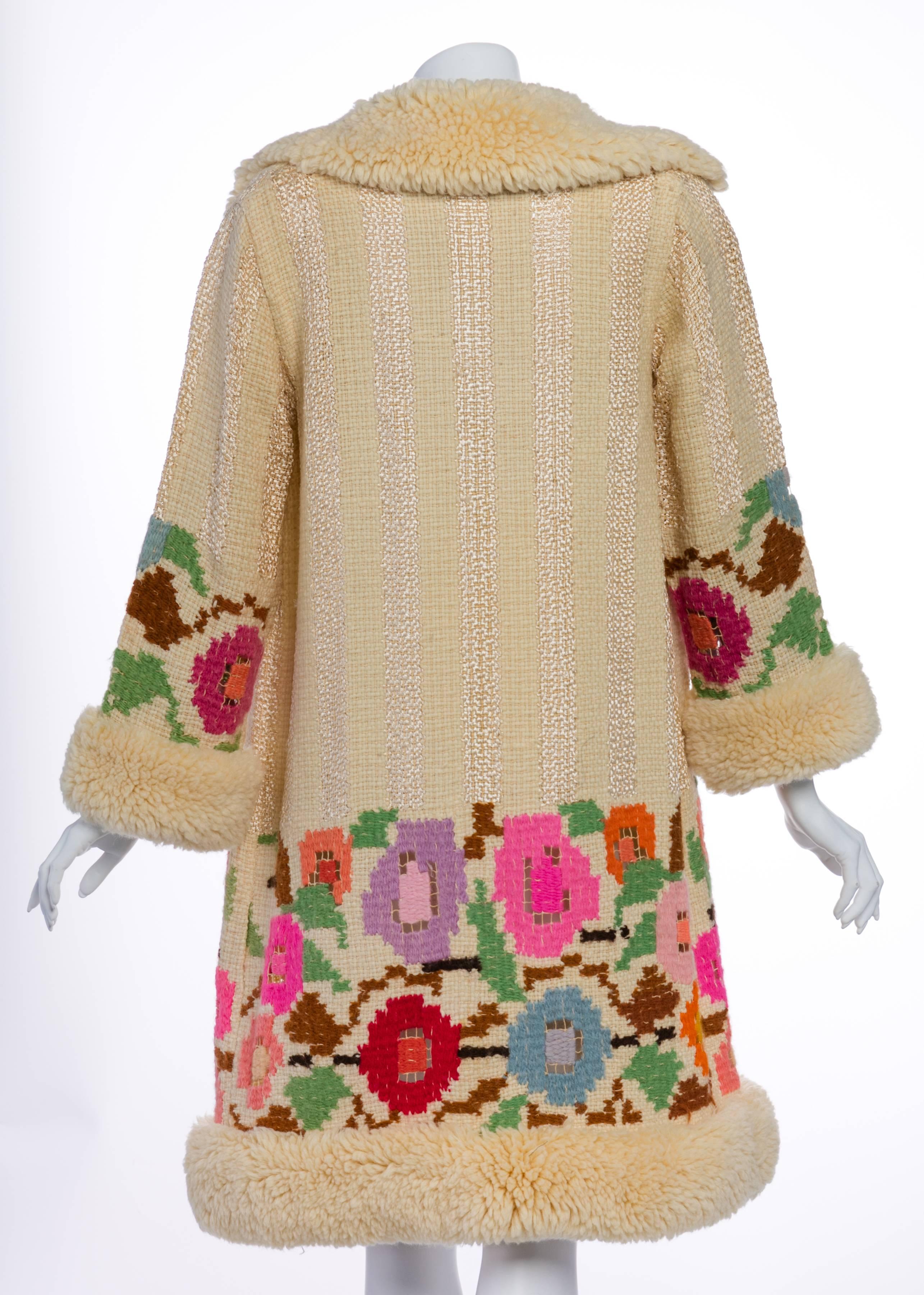 Französische Art Deco Couture Elfenbein Wolle und  Seidenmantel mit Blumenmuster aus Flapper, 1920er Jahre  im Angebot 1