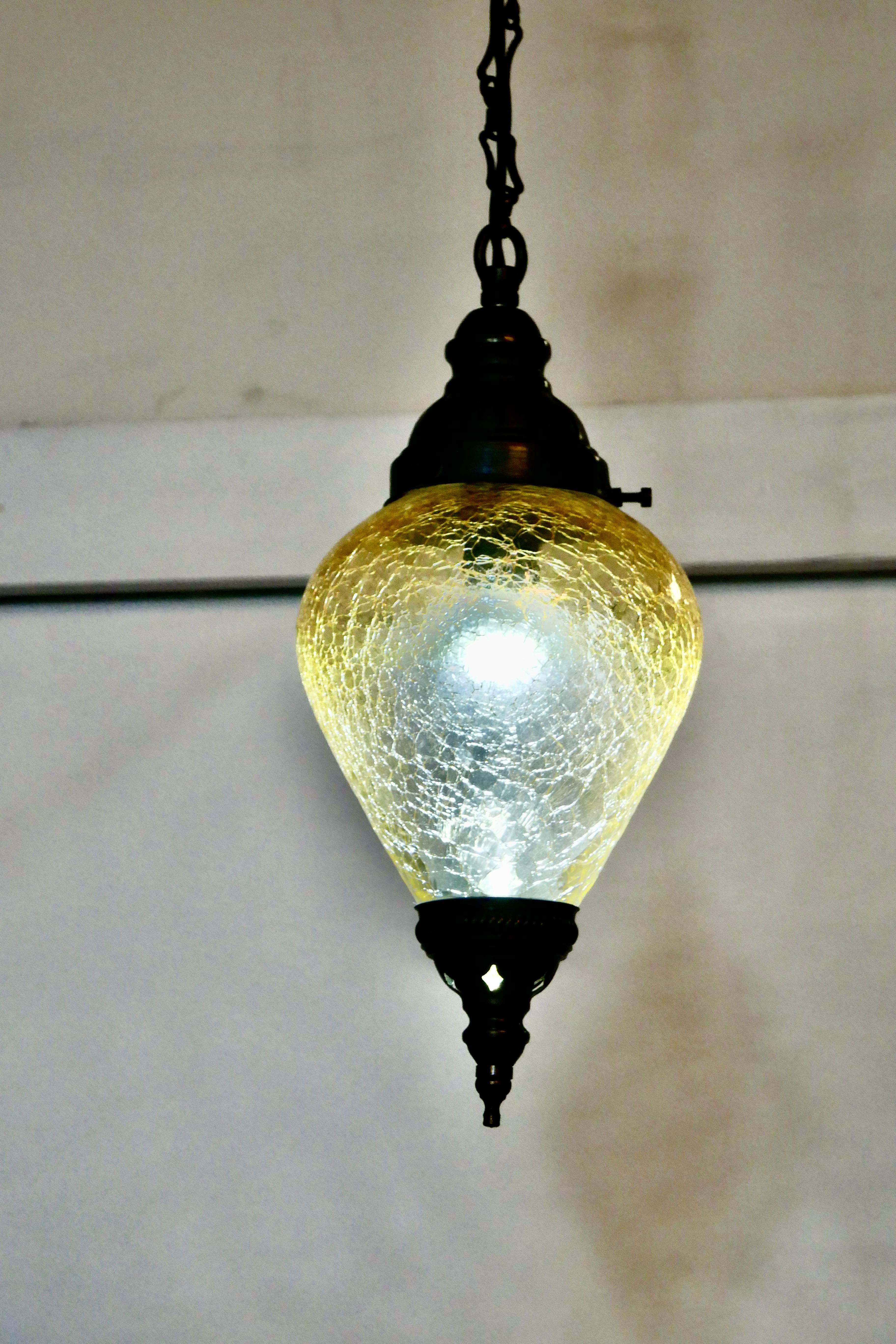 Lampe à suspension Art Déco française en verre craquelé Bon état - En vente à Chillerton, Isle of Wight