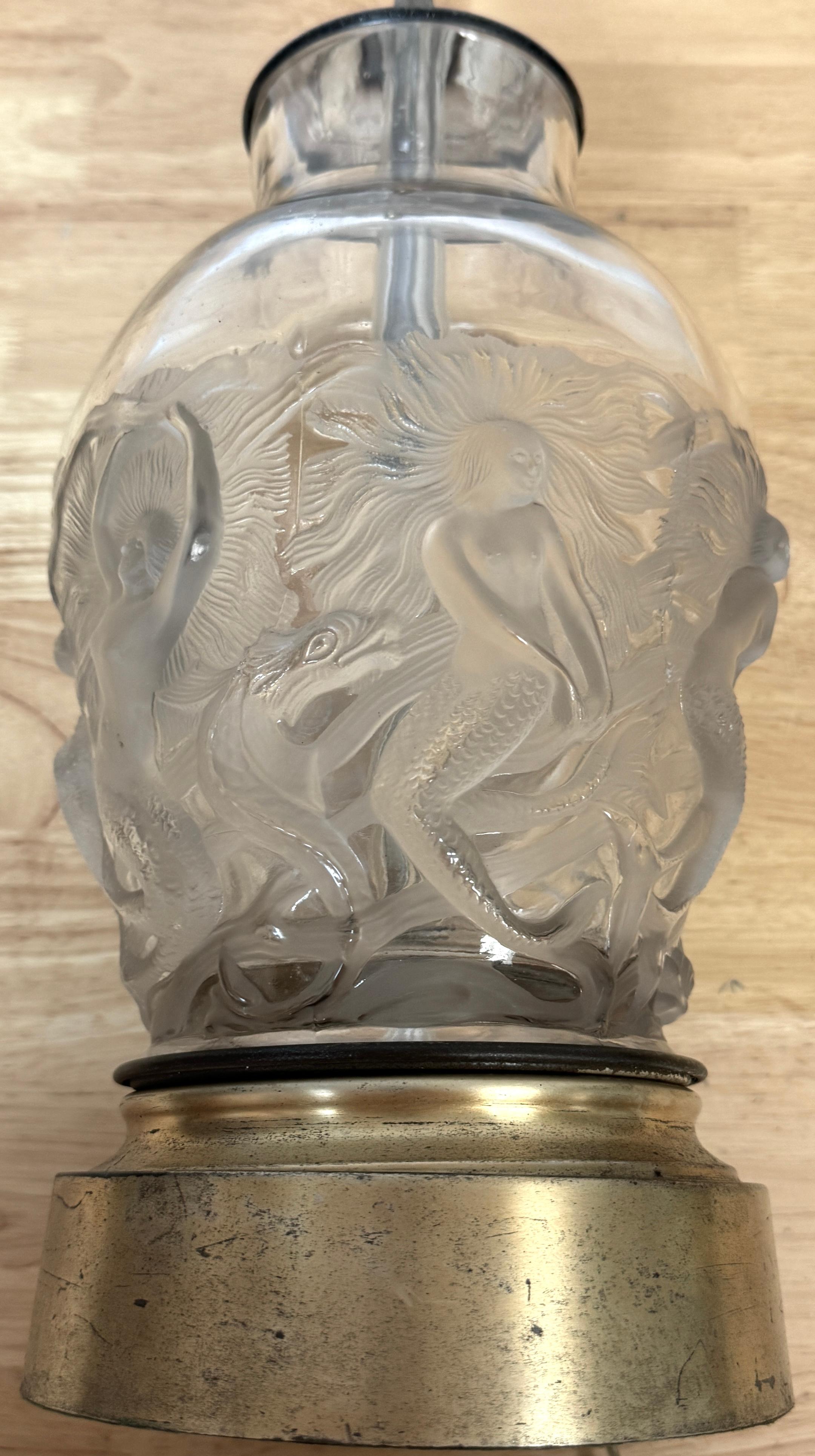 Lampe Art déco française Mermaids & Dolphin's par Verlys Glass en vente 7