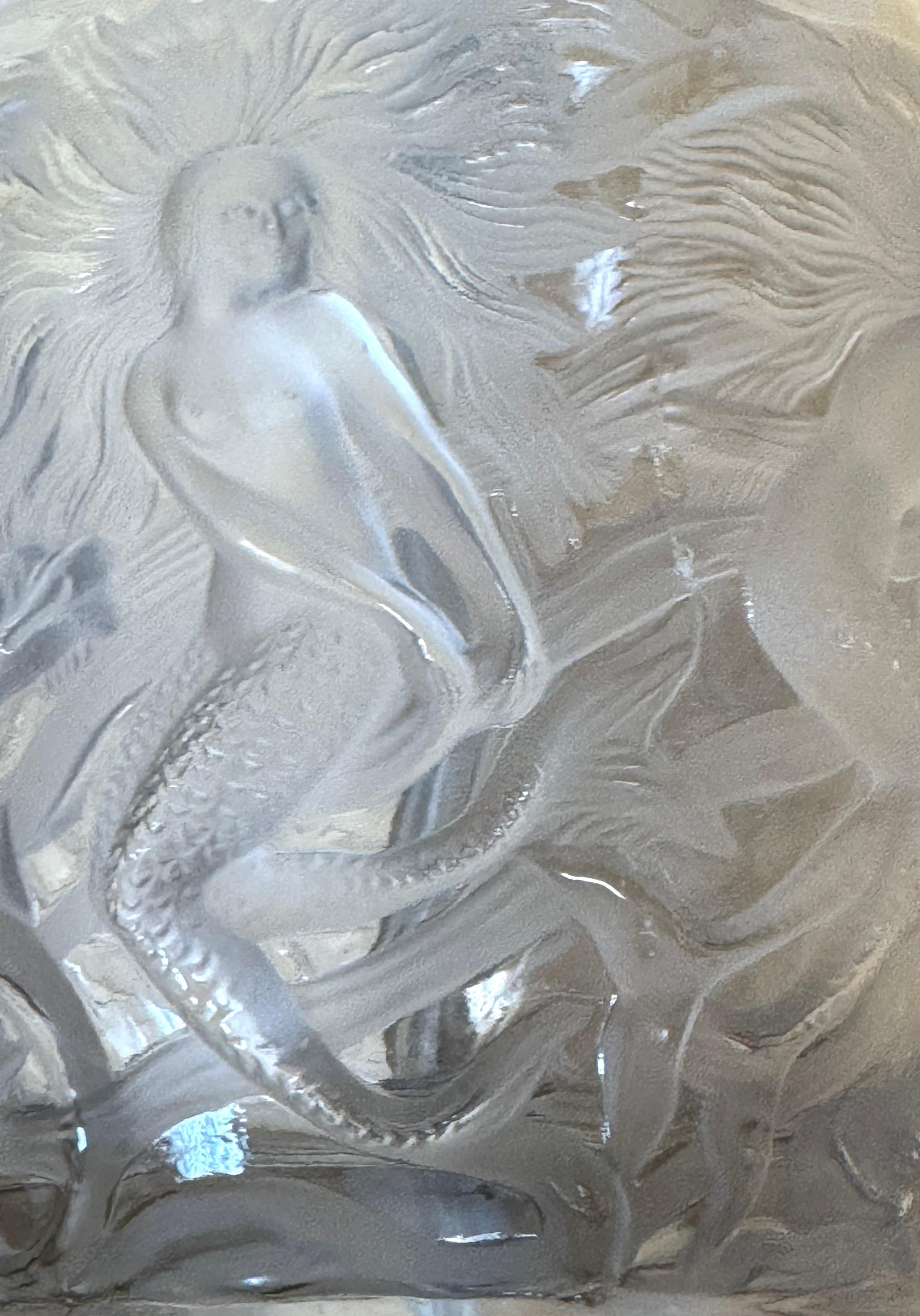 Lampe Art déco française Mermaids & Dolphin's par Verlys Glass en vente 10