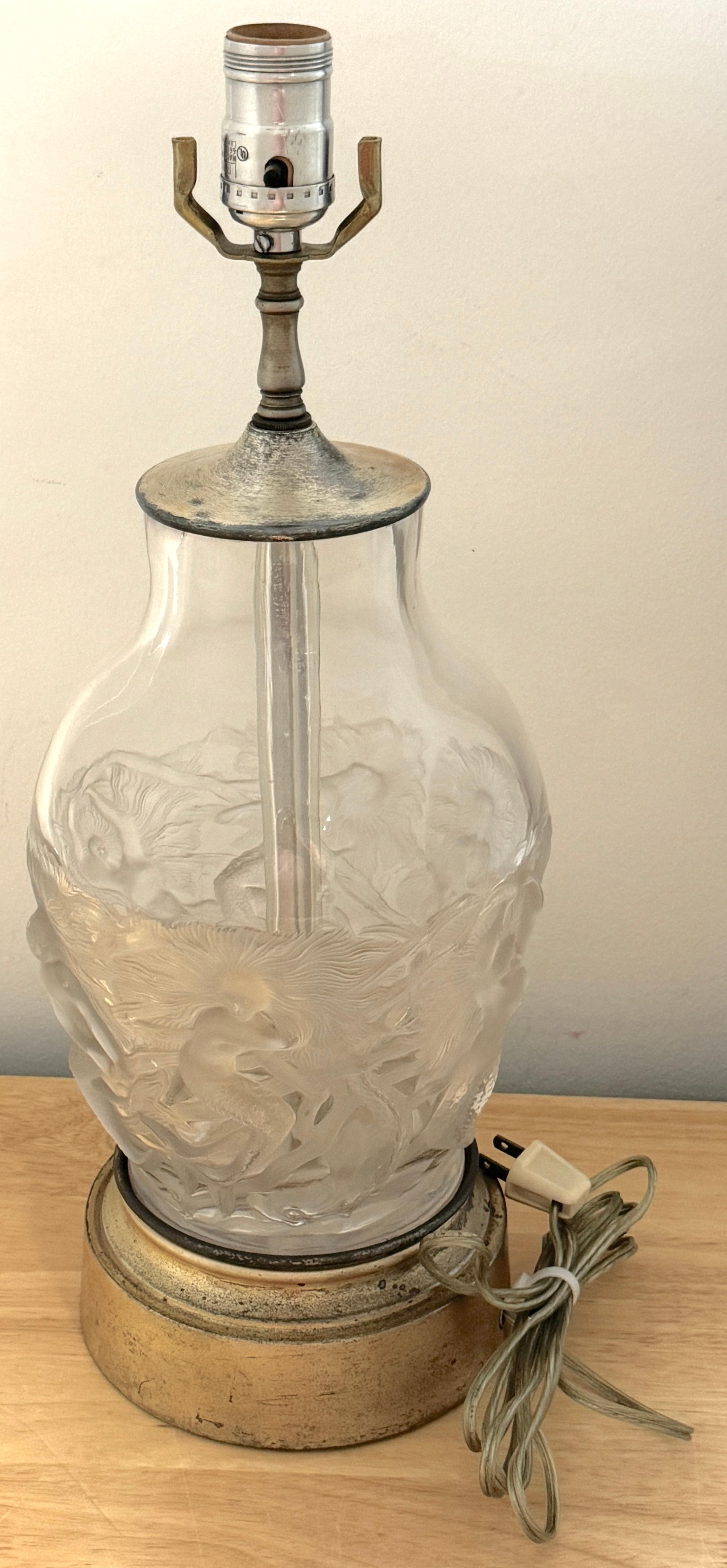 Bois Lampe Art déco française Mermaids & Dolphin's par Verlys Glass en vente