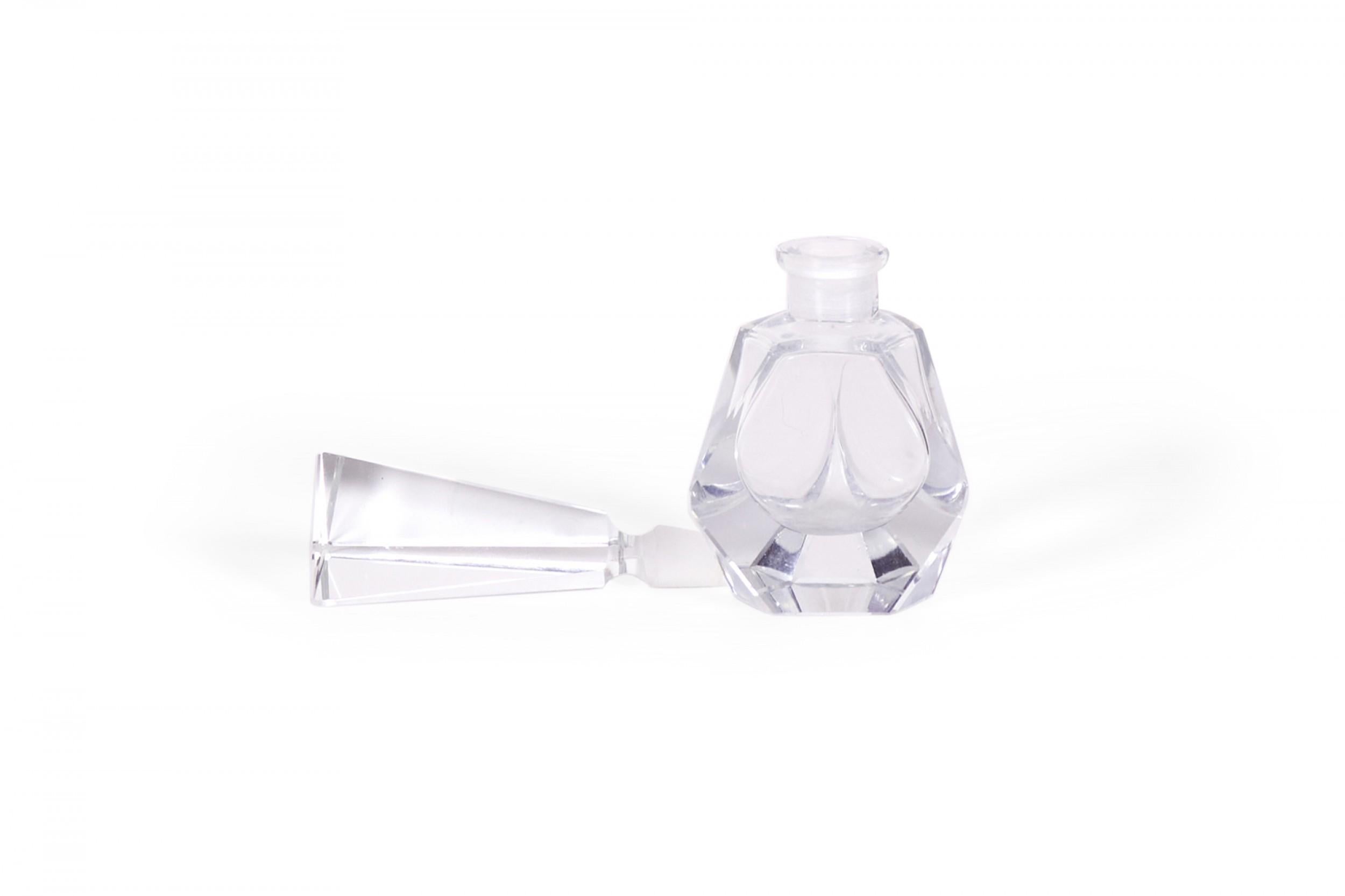 Frasco de perfume francés Art Déco de cristal en Bueno estado para la venta en Queens, NY