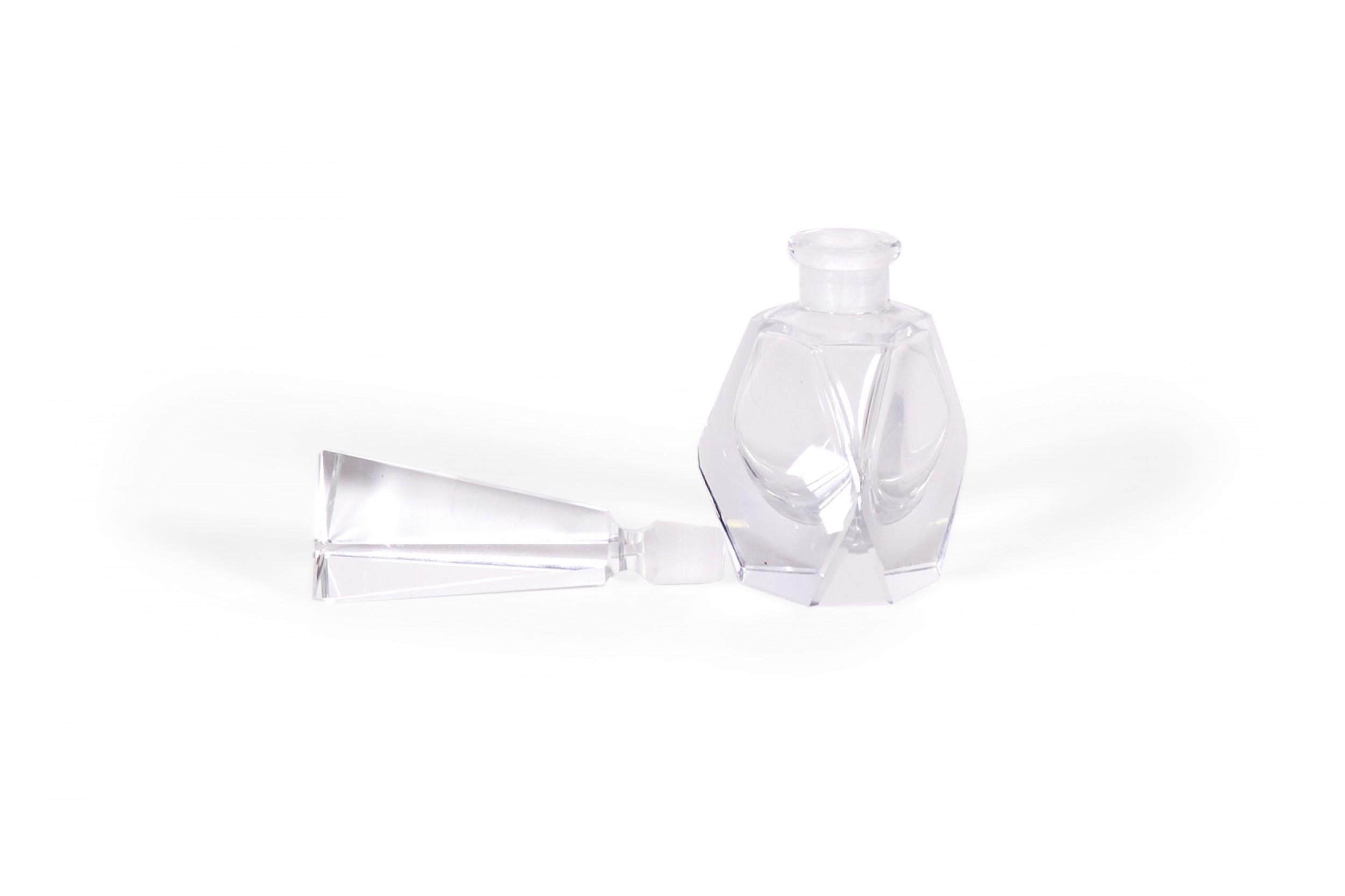 Frasco de perfume francés Art Déco de cristal siglo XX en venta