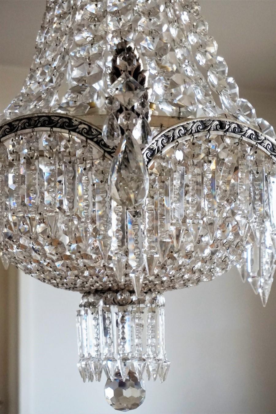 Lustre Art Déco français à neuf lumières avec cadre en cristal et bronze argenté en vente 1