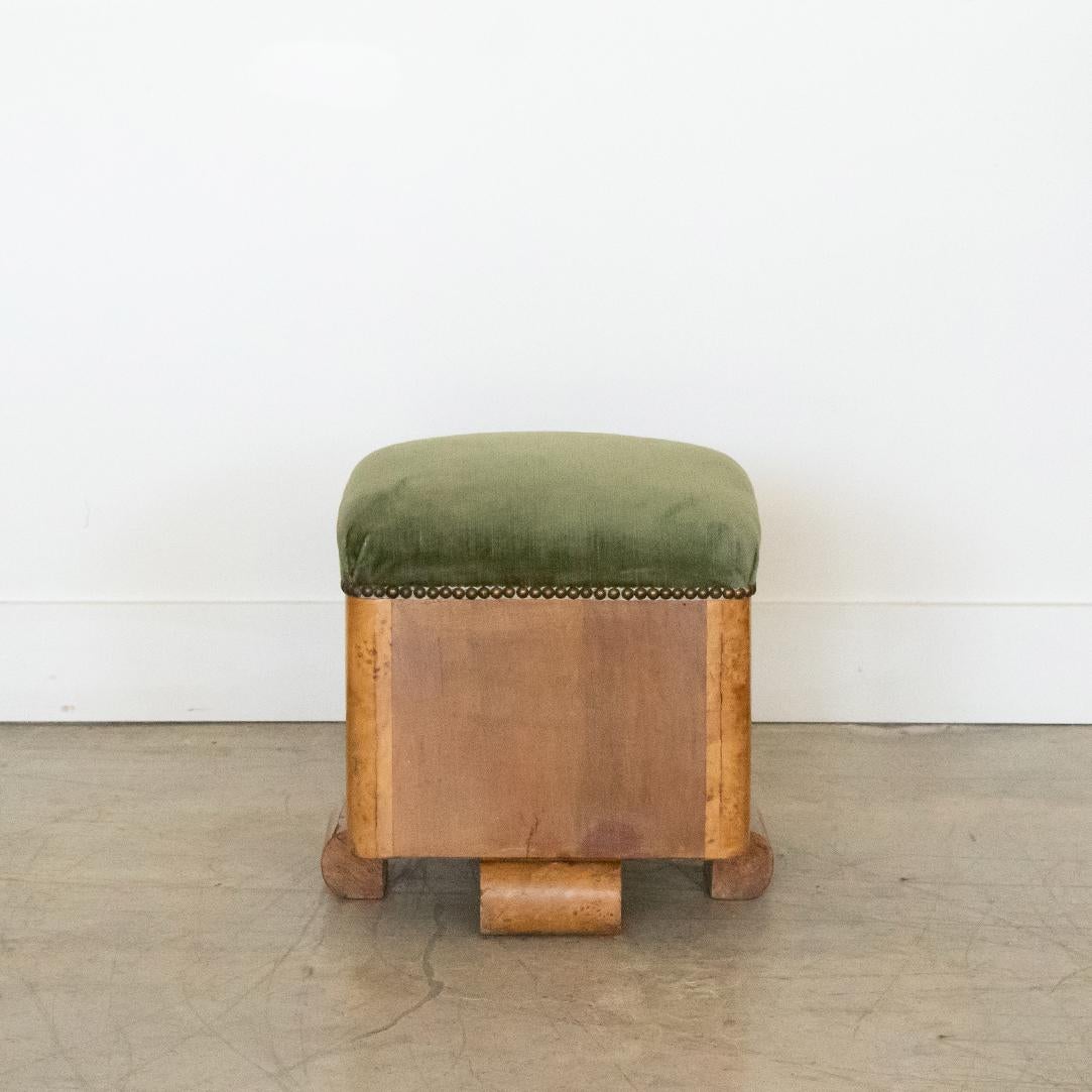 Vintage French Art Deco cube ottoman made with burl wood, green velvet seat and four semi-cylinder feet. Brass stud detailing. Ottoman is all original.
 
 