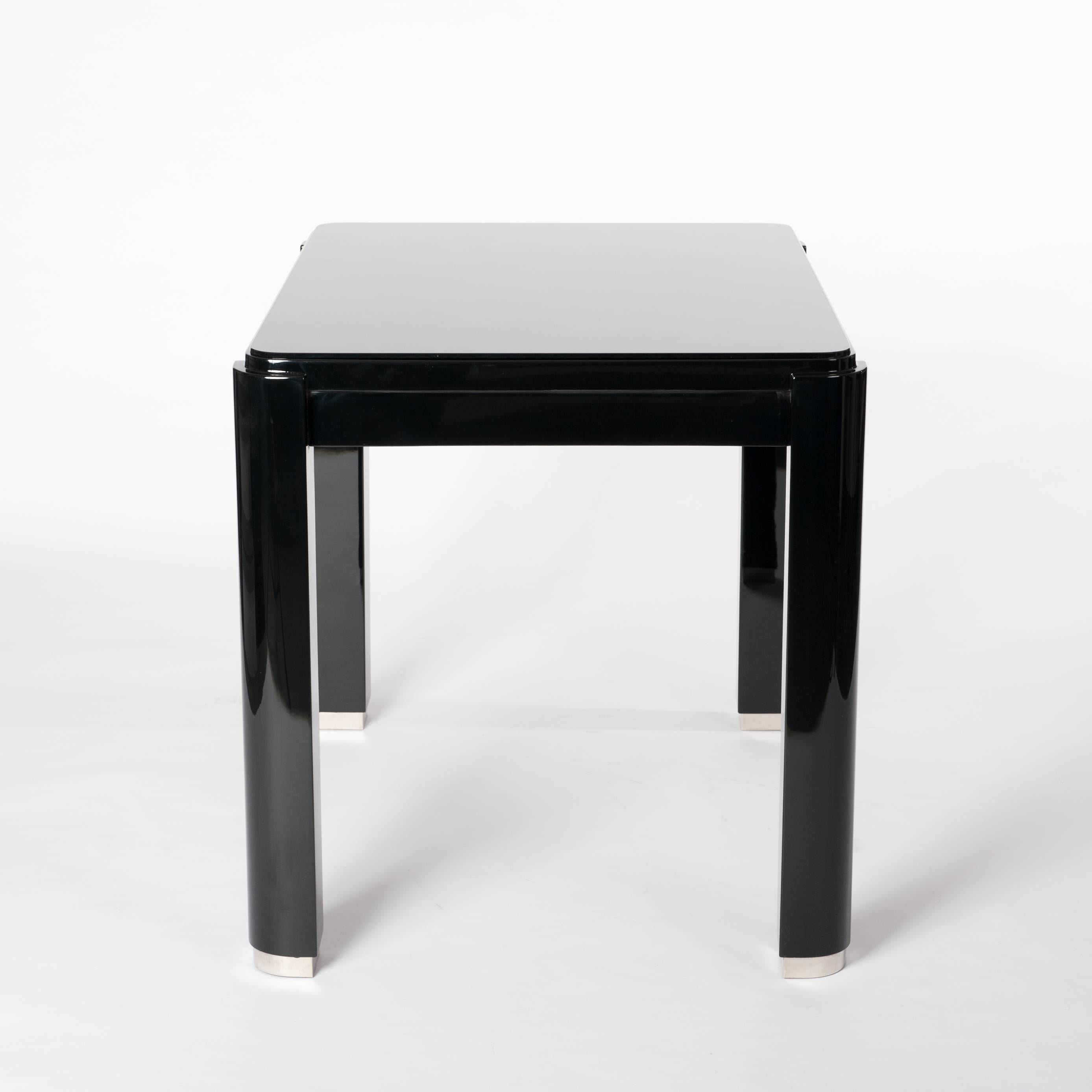 French Art Déco Cubistic Shaped Desk Black Lacquer with Re-Nickeled Hardware (Lackiert)