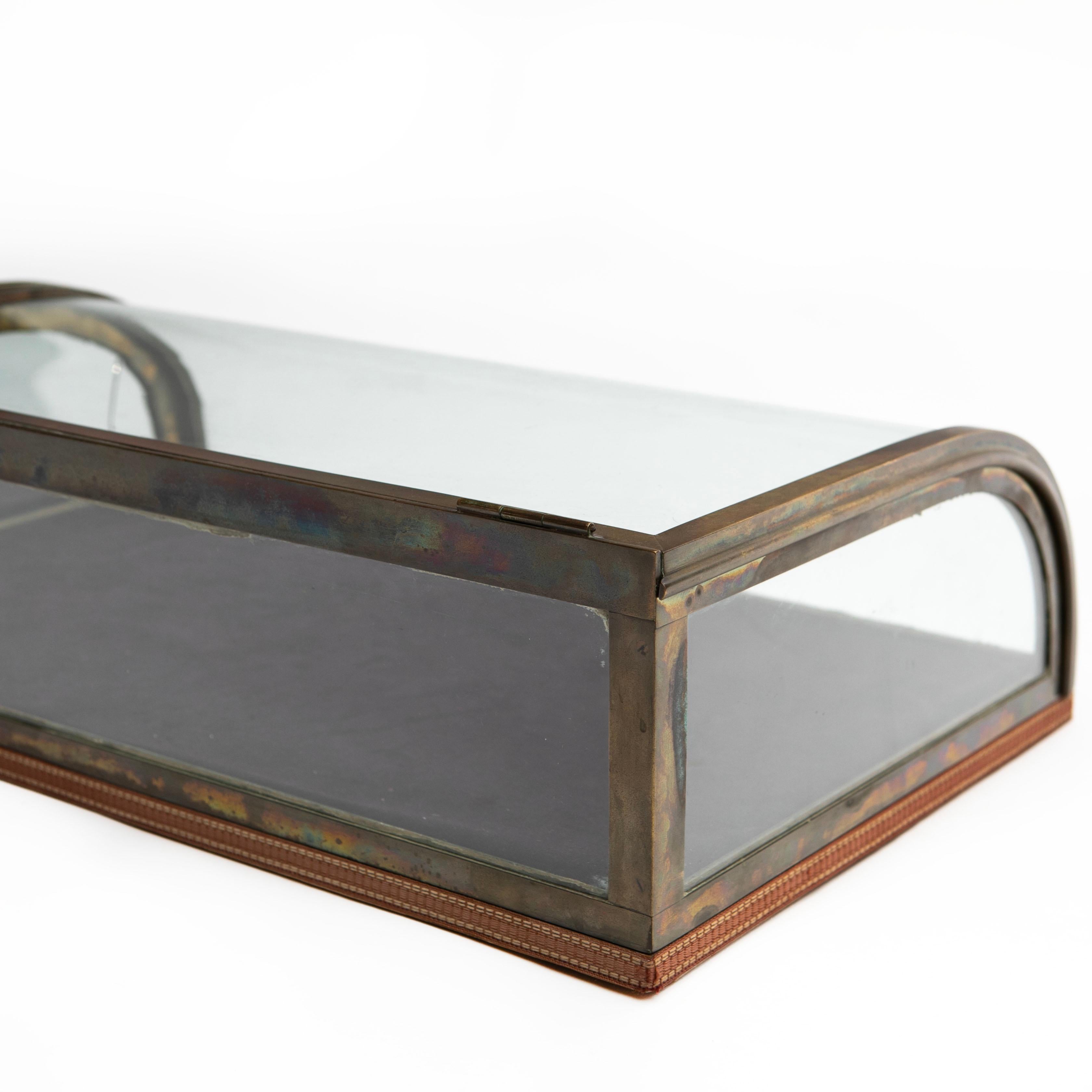 French Art Deco Curved Glass Countertop Showcase 8