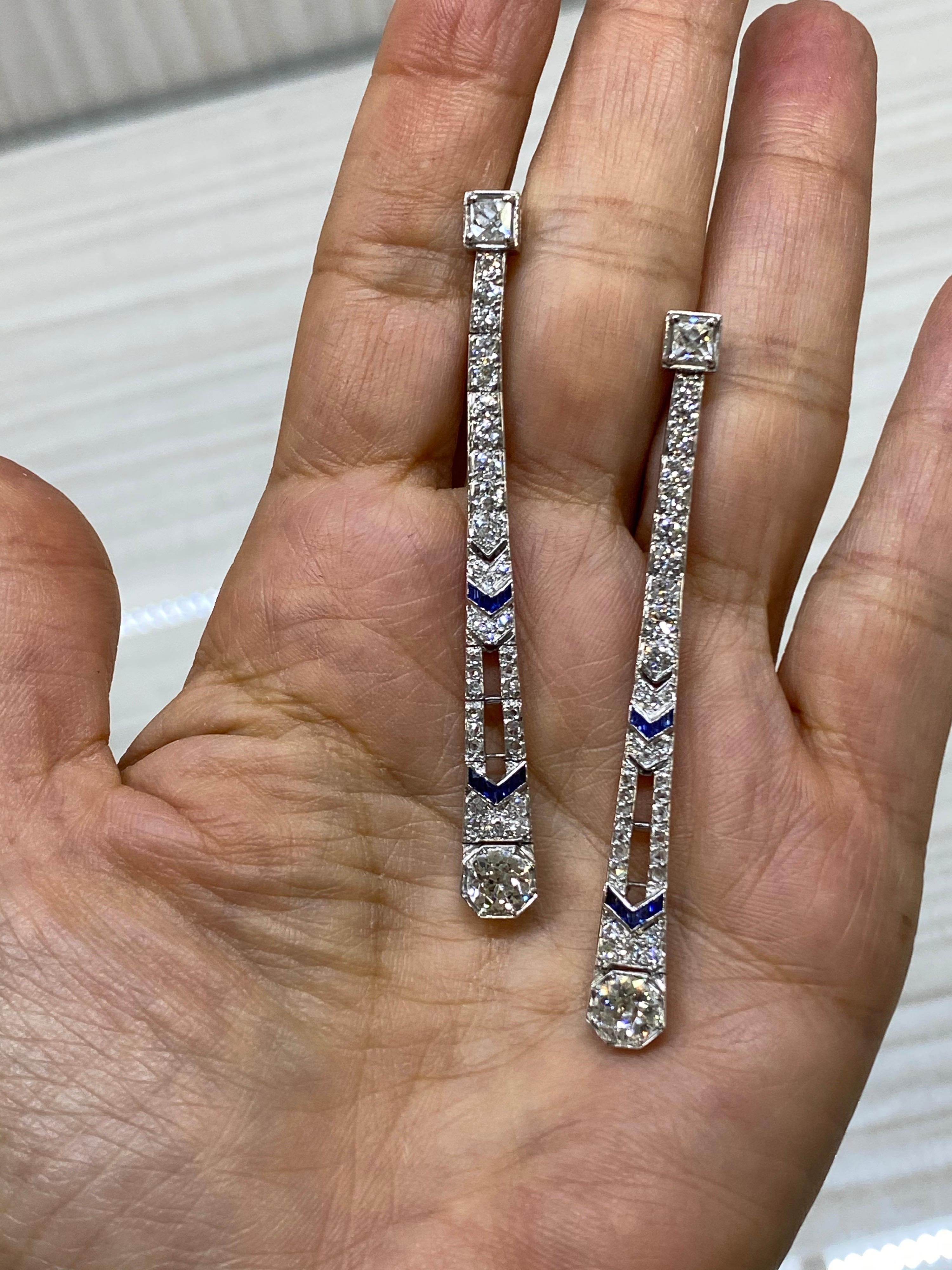 Mindi Mond French Art Deco Diamond Sapphire Platinum Chandelier Dangle Earrings In Excellent Condition For Sale In New York, NY