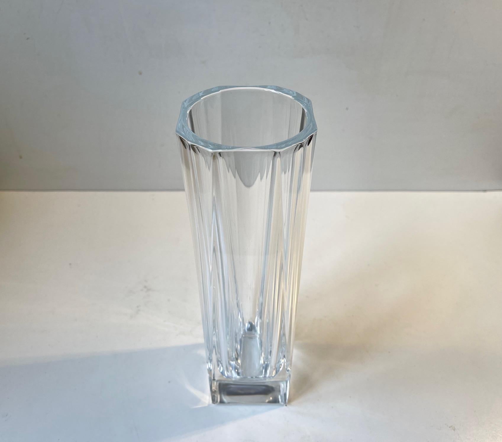 French Art Deco Cut Crystal Vase in the style of Daum, 1930s In Good Condition For Sale In Esbjerg, DK