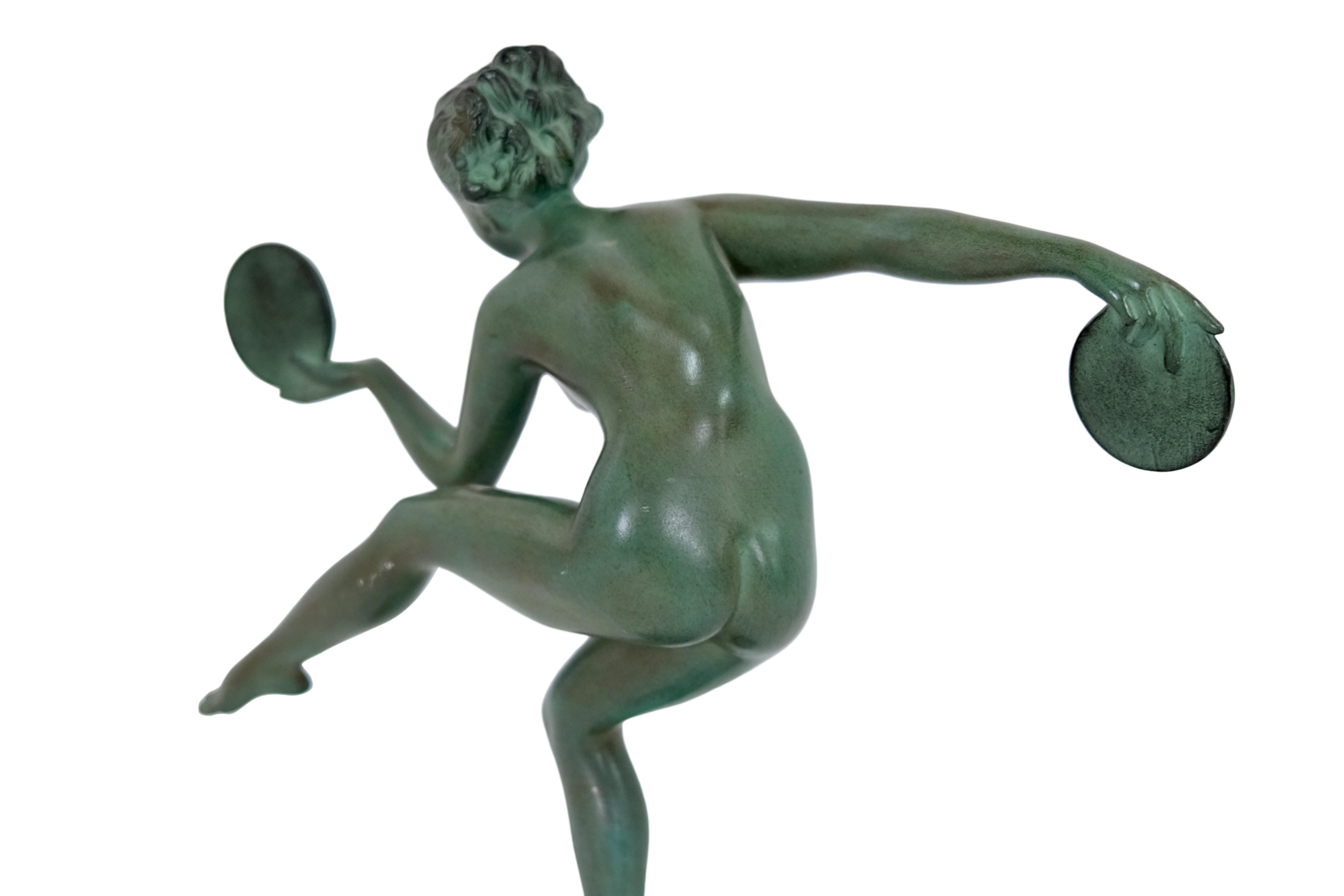 Escultura francesa Art Déco Bailarina de Alexandre-Joseph Derenne para Max Le Verrier Art Decó en venta