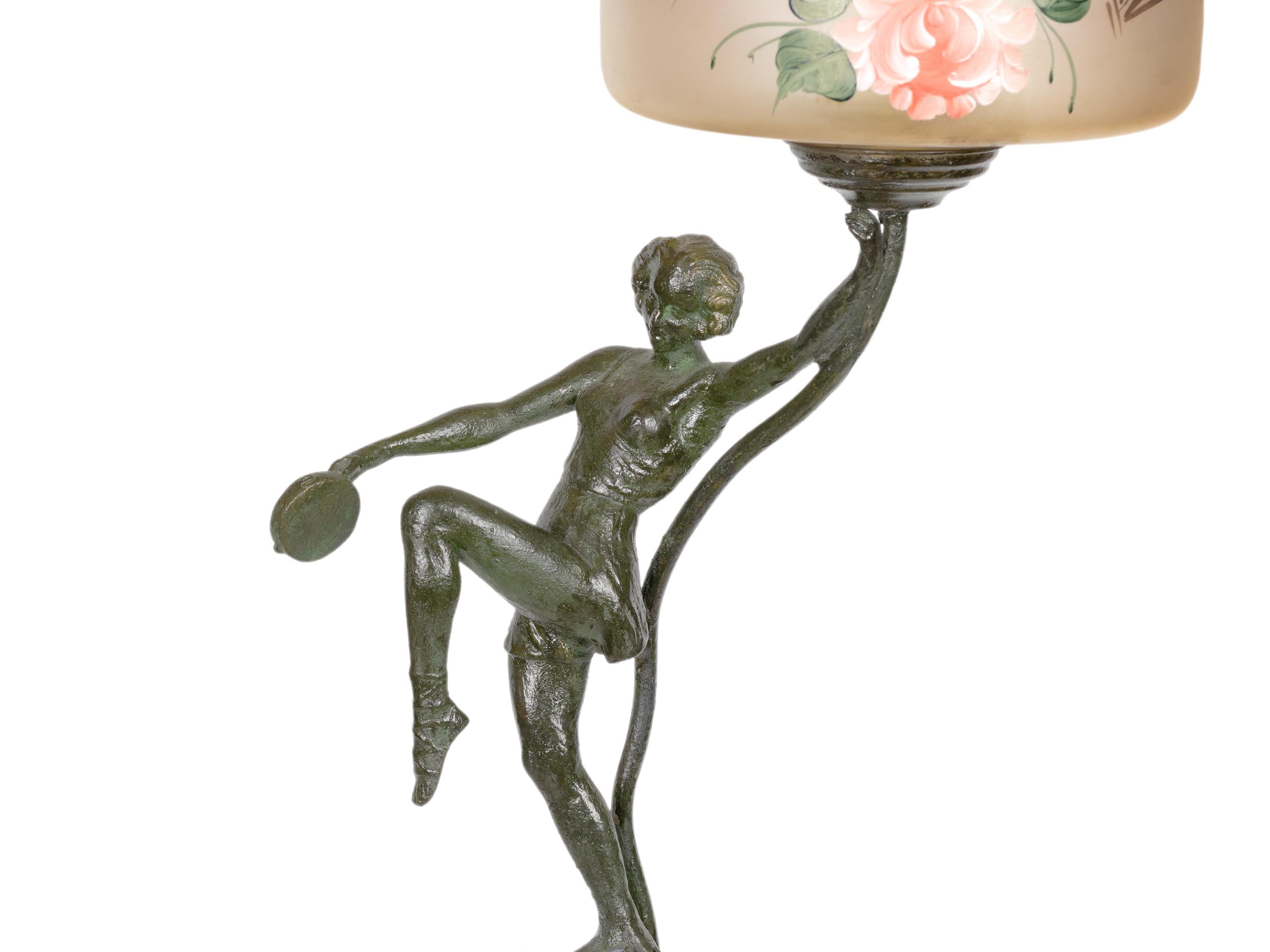 French Art Deco Dancer Table Lamp, 20th Century In Good Condition For Sale In Lisbon, PT