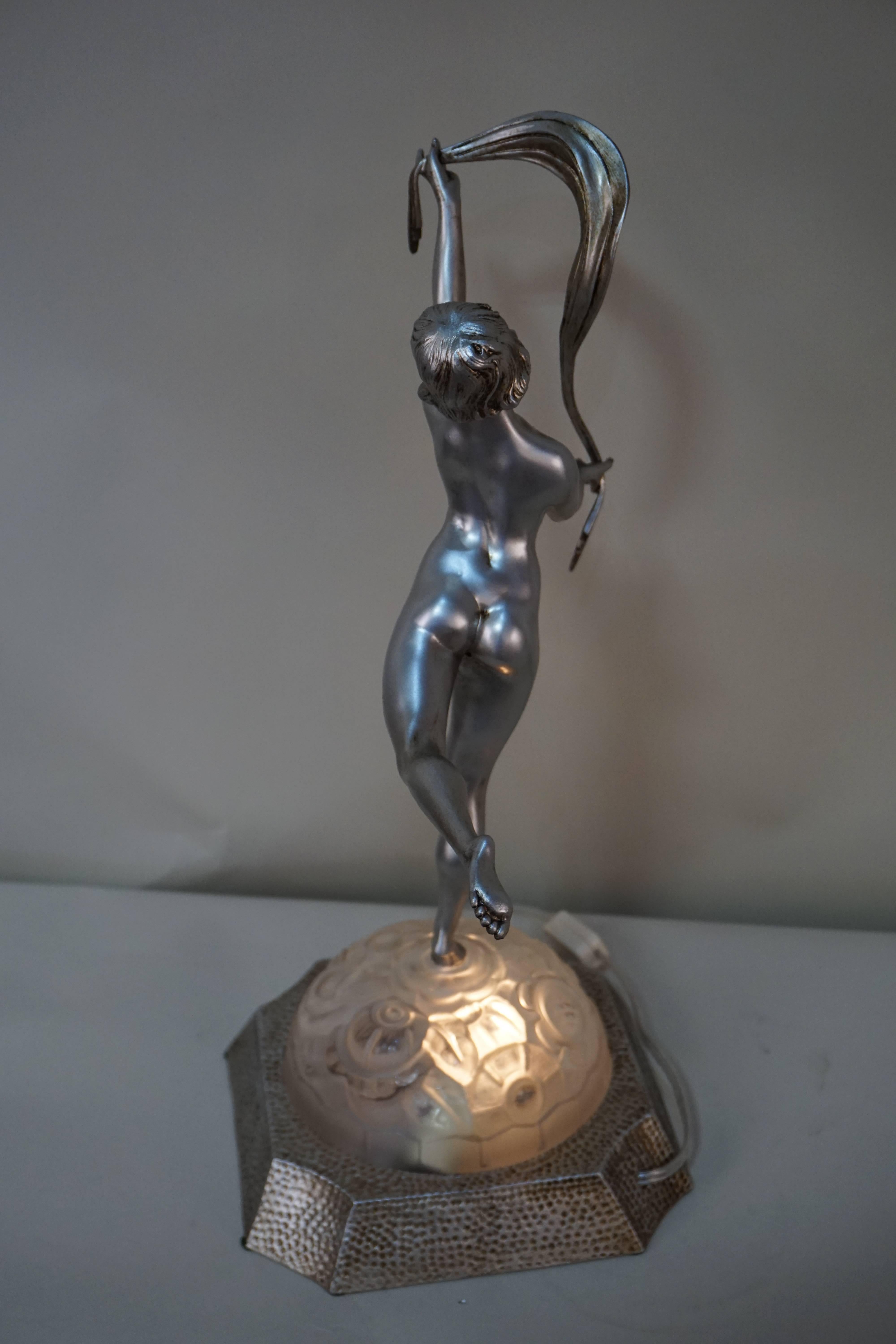 Early 20th Century French Art Deco Dancing Girl Table Lamp by Limousin