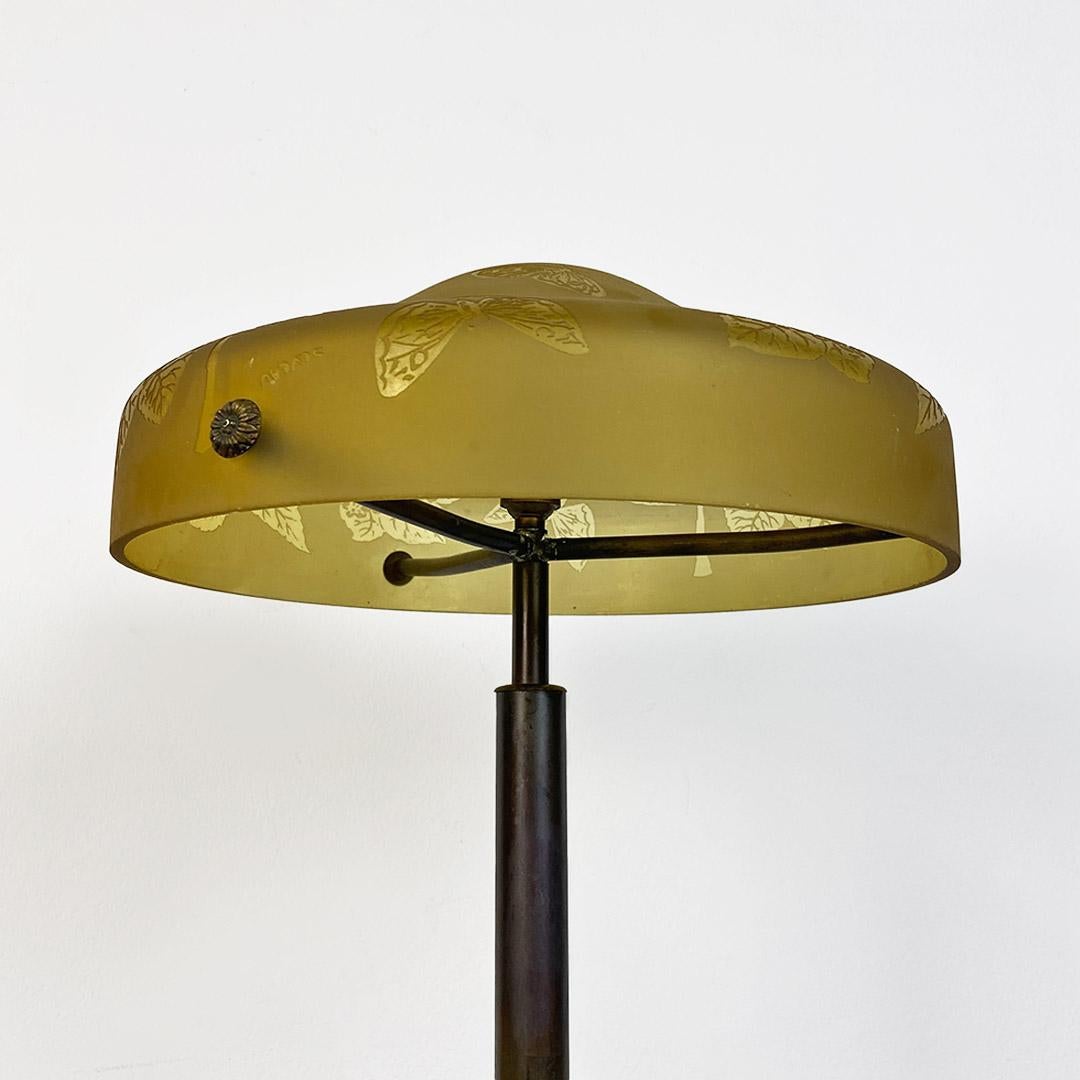 French art deco decorate glass and burnished brass table lamp by Deveau, 1930s 5