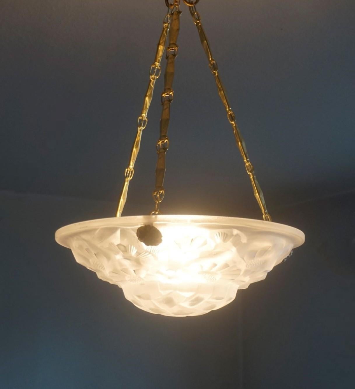 French Art Deco Degue Art Glass Pendant Chandelier, Signed, France, 1930s For Sale 5