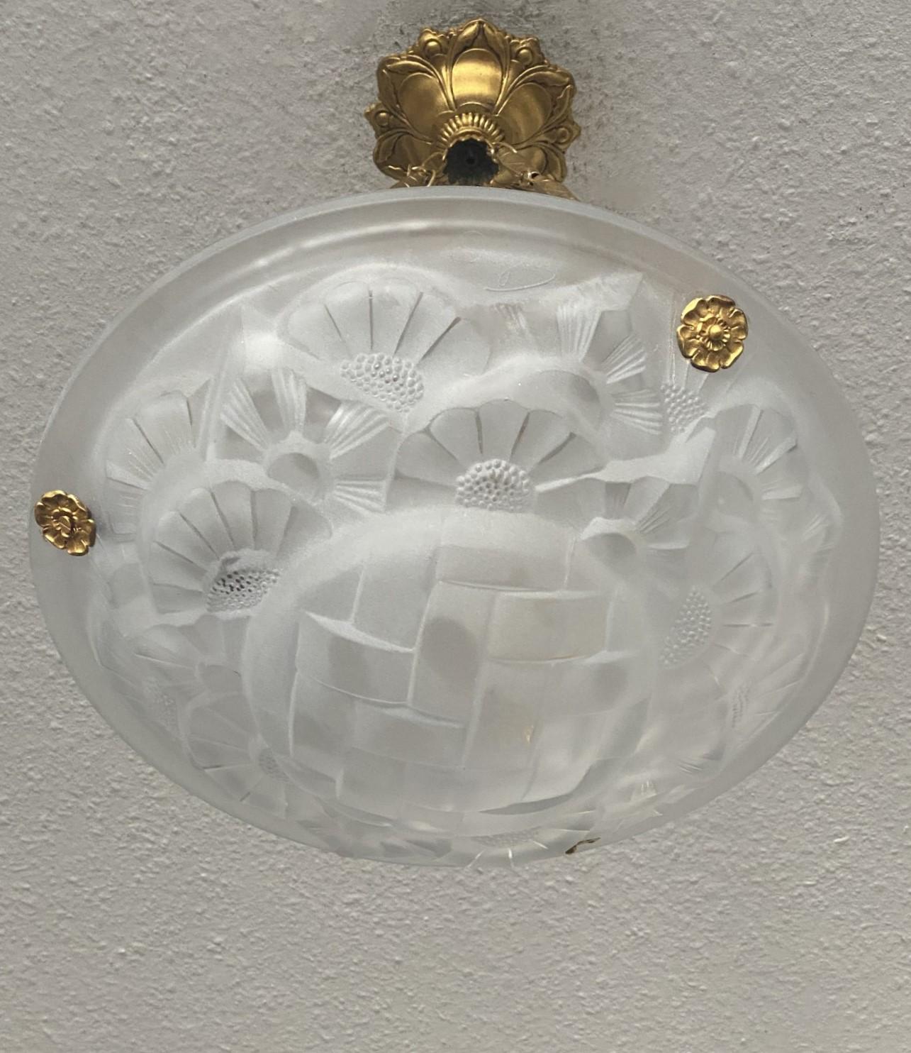 Mid-20th Century French Art Deco Degue Art Glass Pendant Chandelier, Signed, France, 1930s For Sale