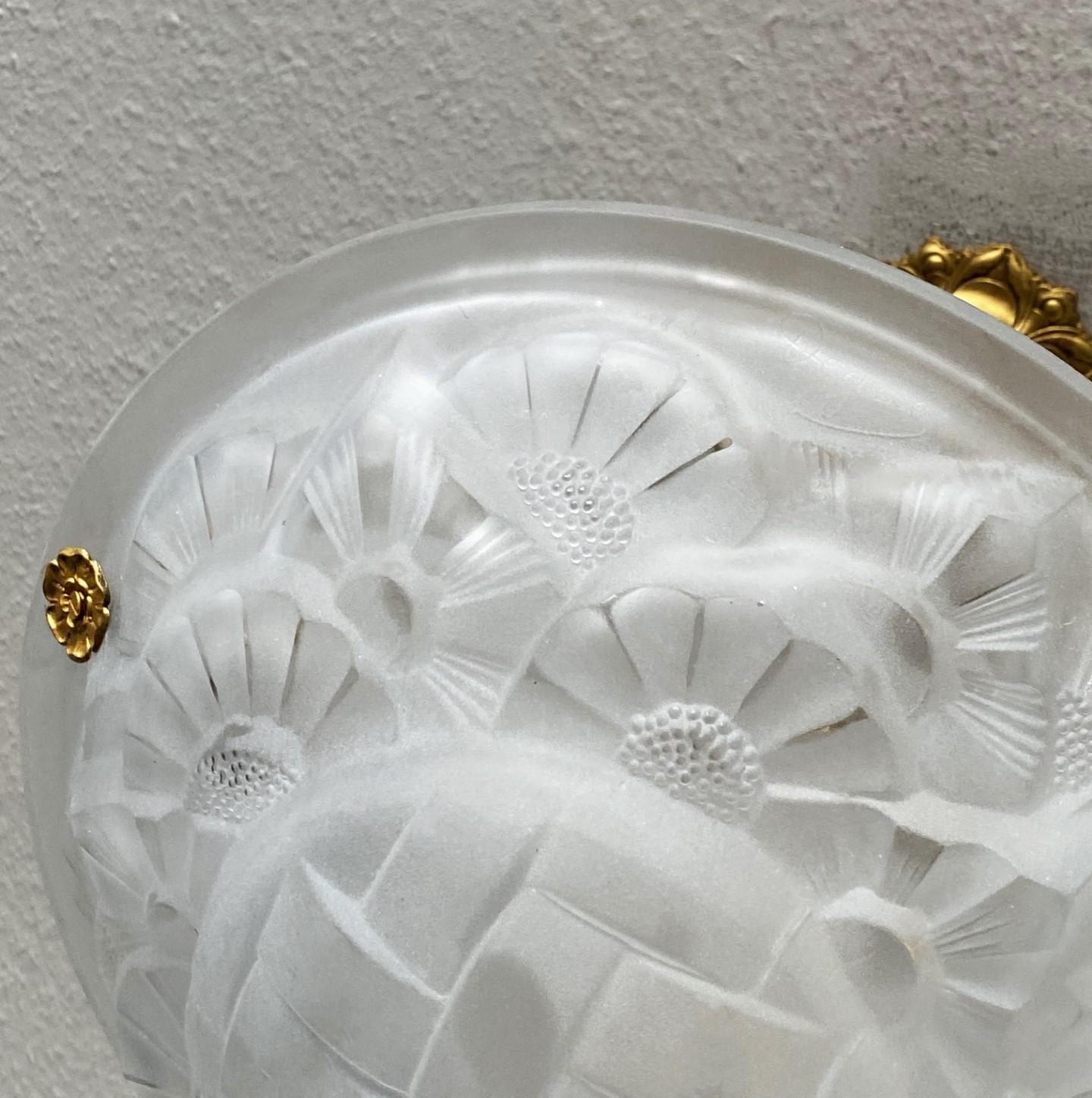 French Art Deco Degue Art Glass Pendant Chandelier, Signed, France, 1930s For Sale 2