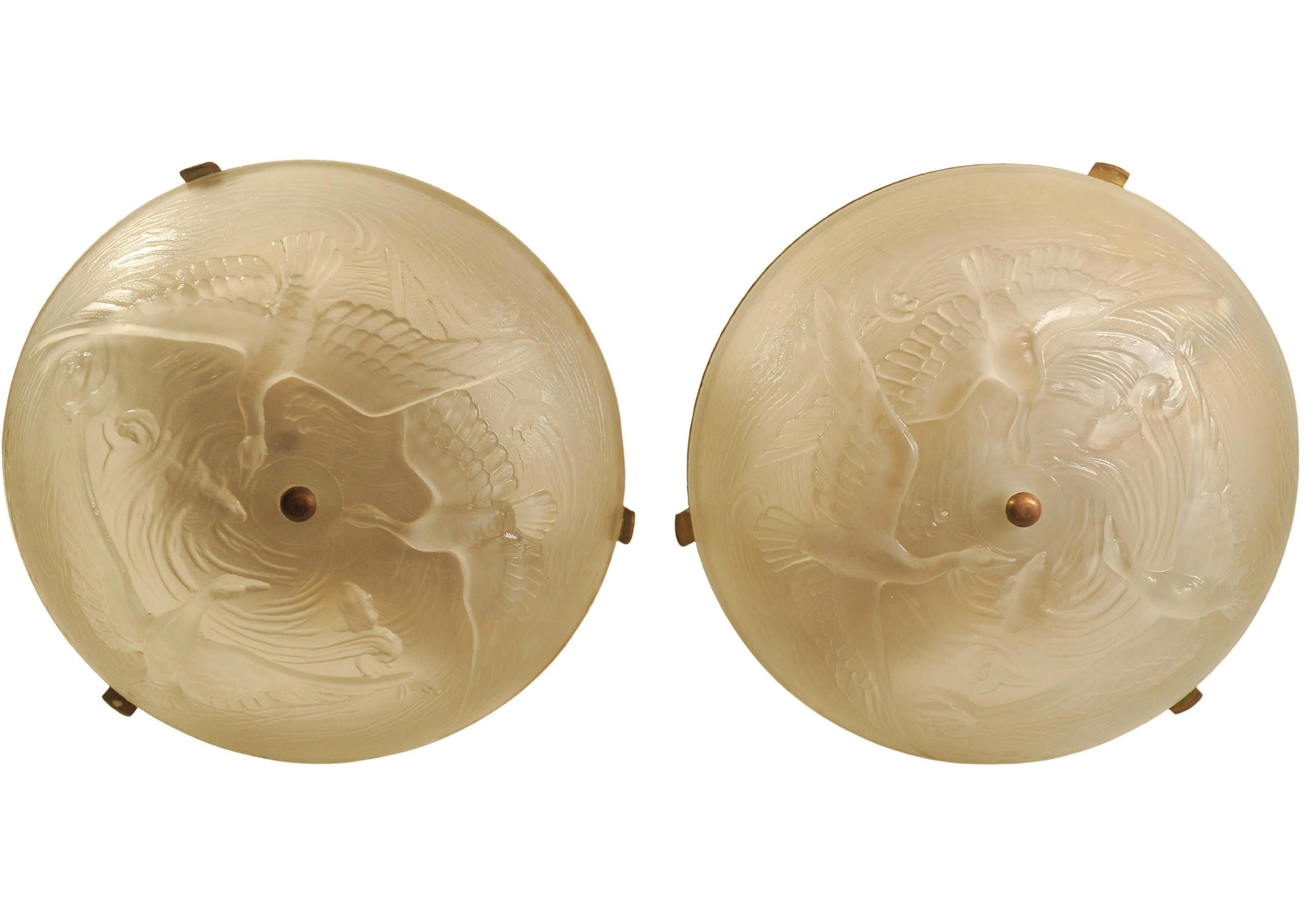 Ottone Lampade da tavolo in vetro smerigliato e ottone in stile Art Deco francese di Léon Léon in vendita