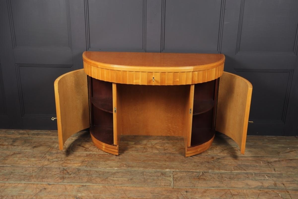 French Art Deco Desk in Birds Eye Maple, c.1930 In Good Condition For Sale In London, GB