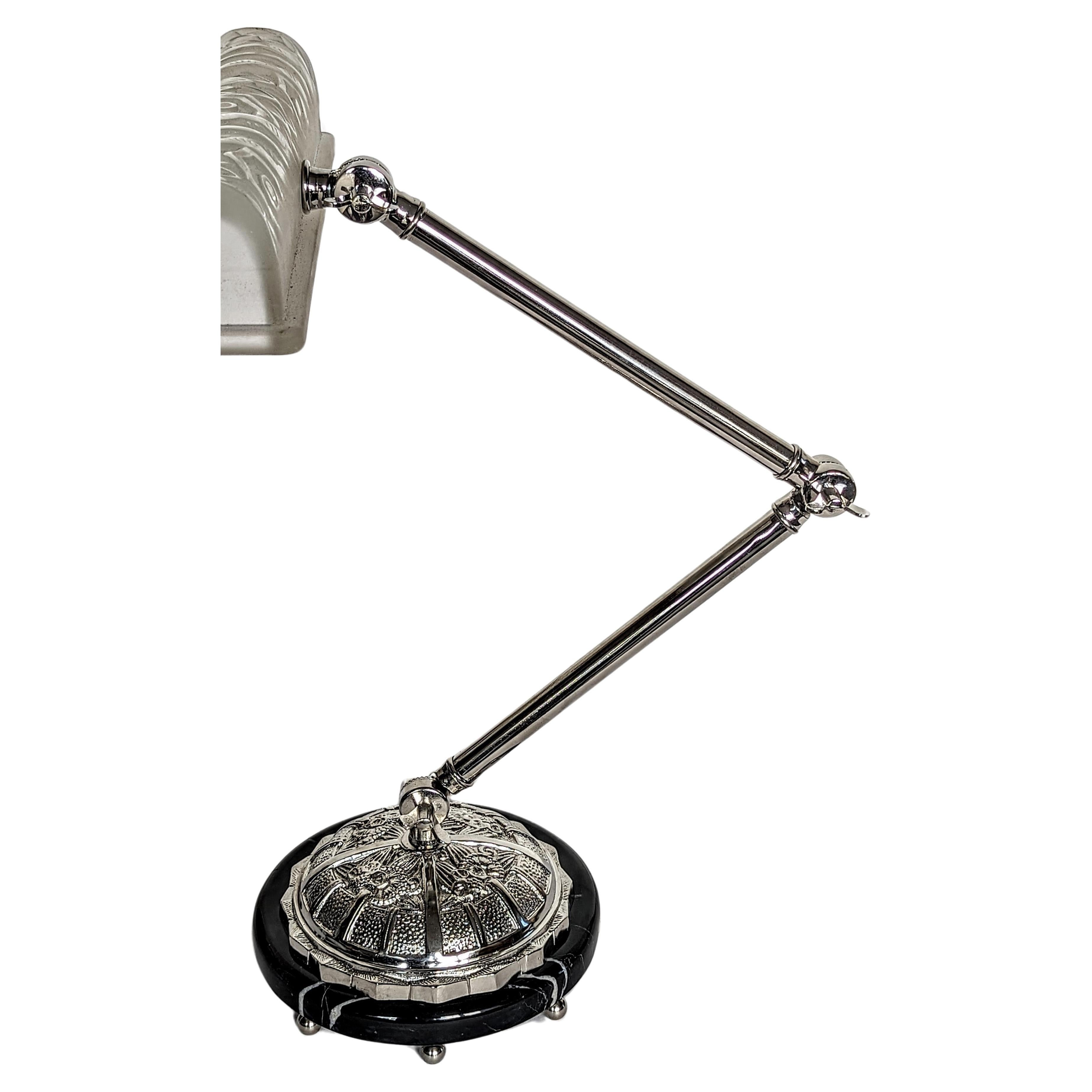 French Art Deco Desk Lamp by Schneider For Sale 1