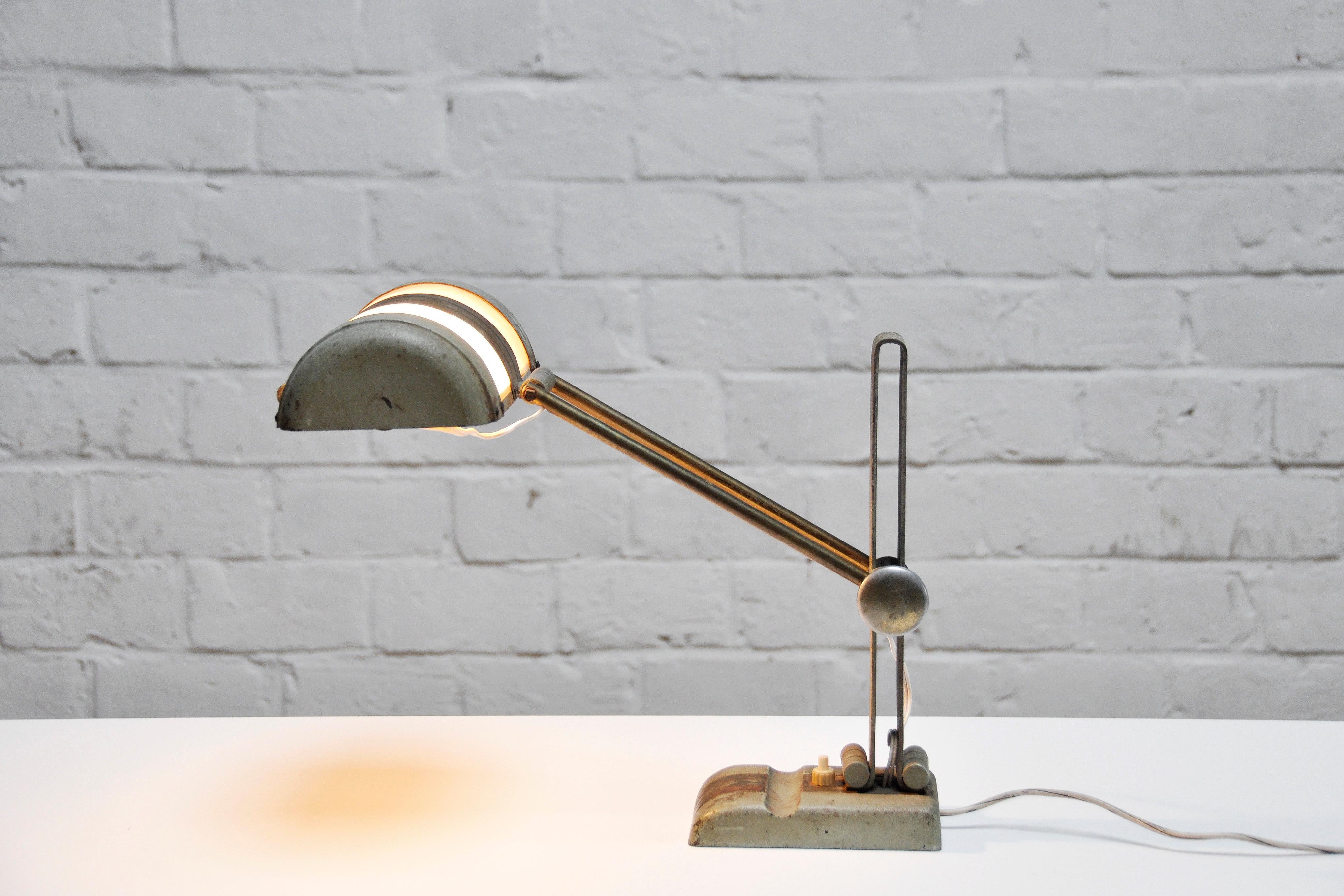 Lampada da scrivania francese Art Déco nello stile di Rene Koechlin, anni '30 in vendita 3