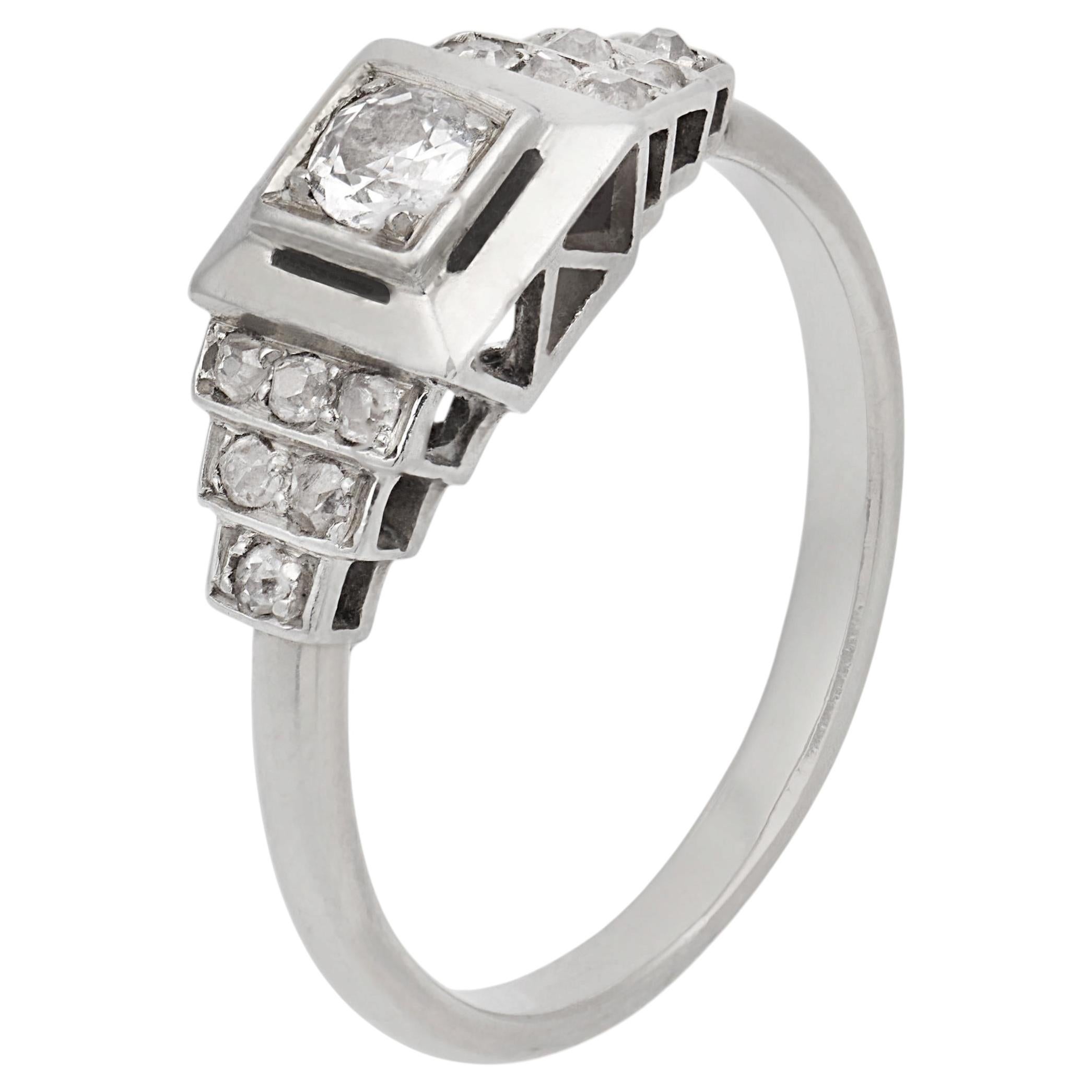 French Art Deco diamond 18k white gold ring