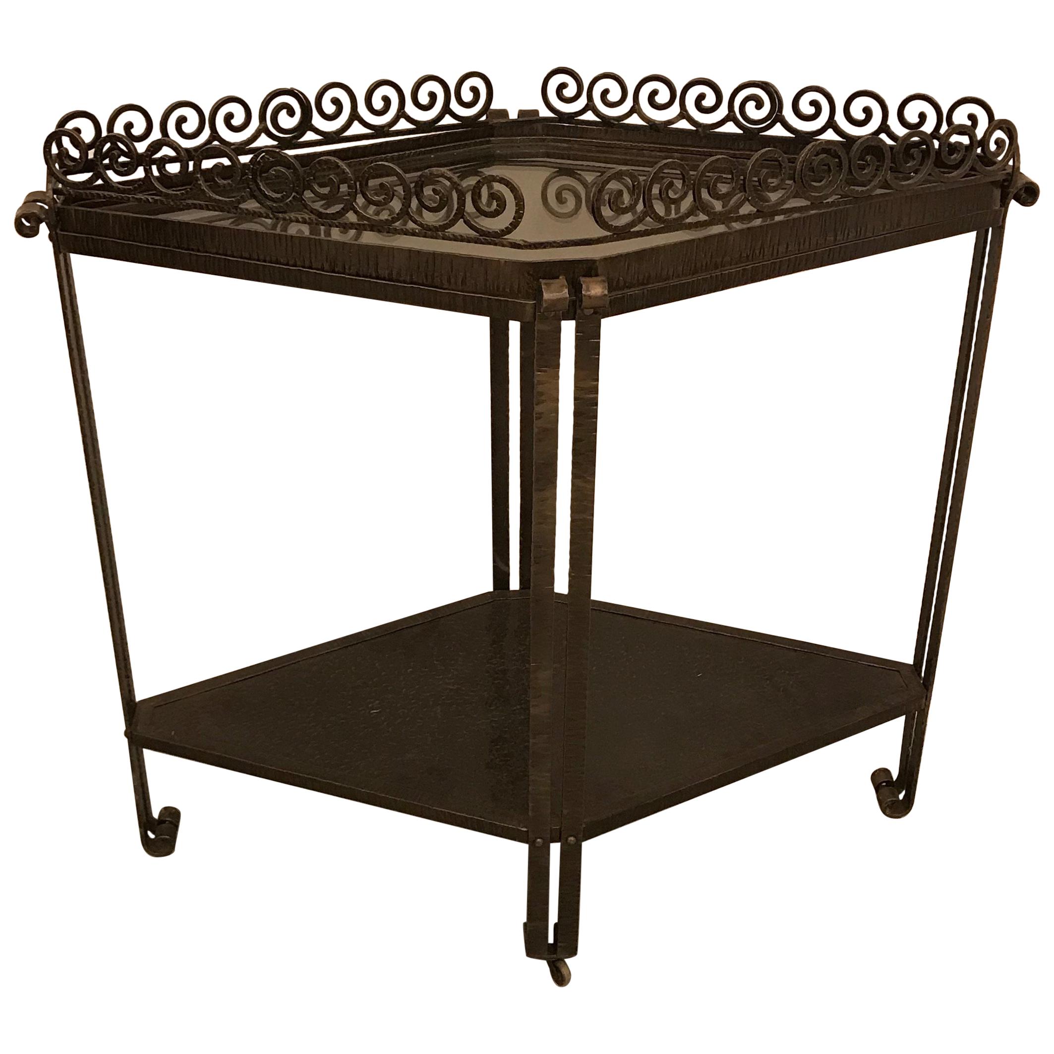 Table ou chariot d'appoint Art déco français en diamants en vente