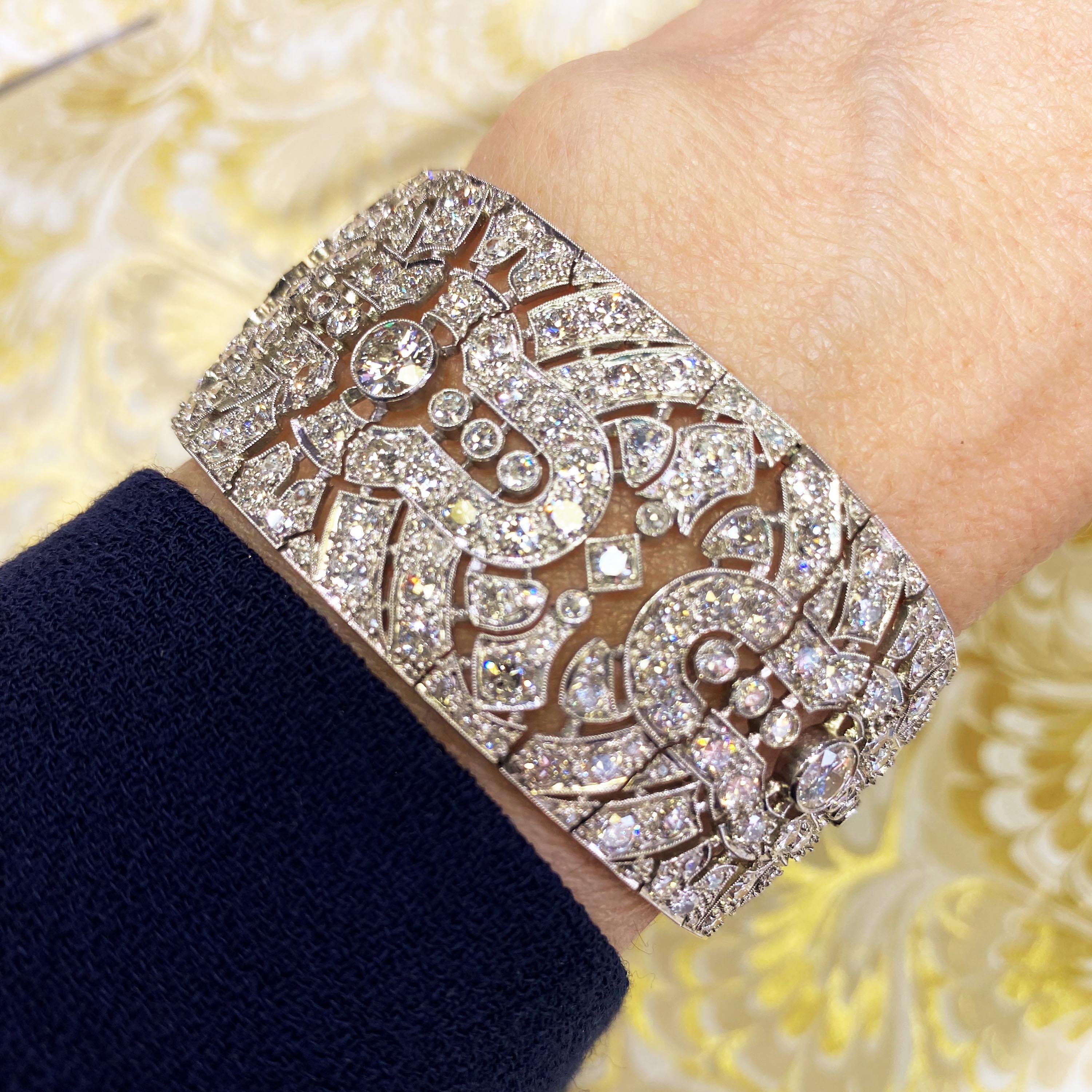French Art Deco Diamond And Platinum Bracelet, Circa 1925 In Good Condition In London, GB