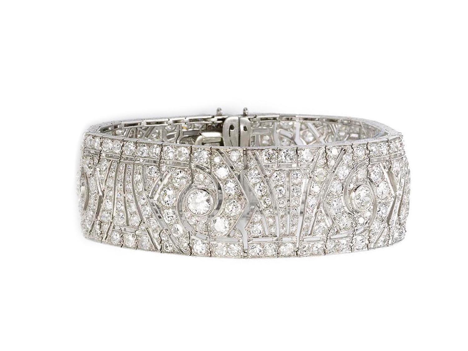 French Art Deco Diamond and Platinum Bracelet, Circa 1935 In Good Condition In London, GB