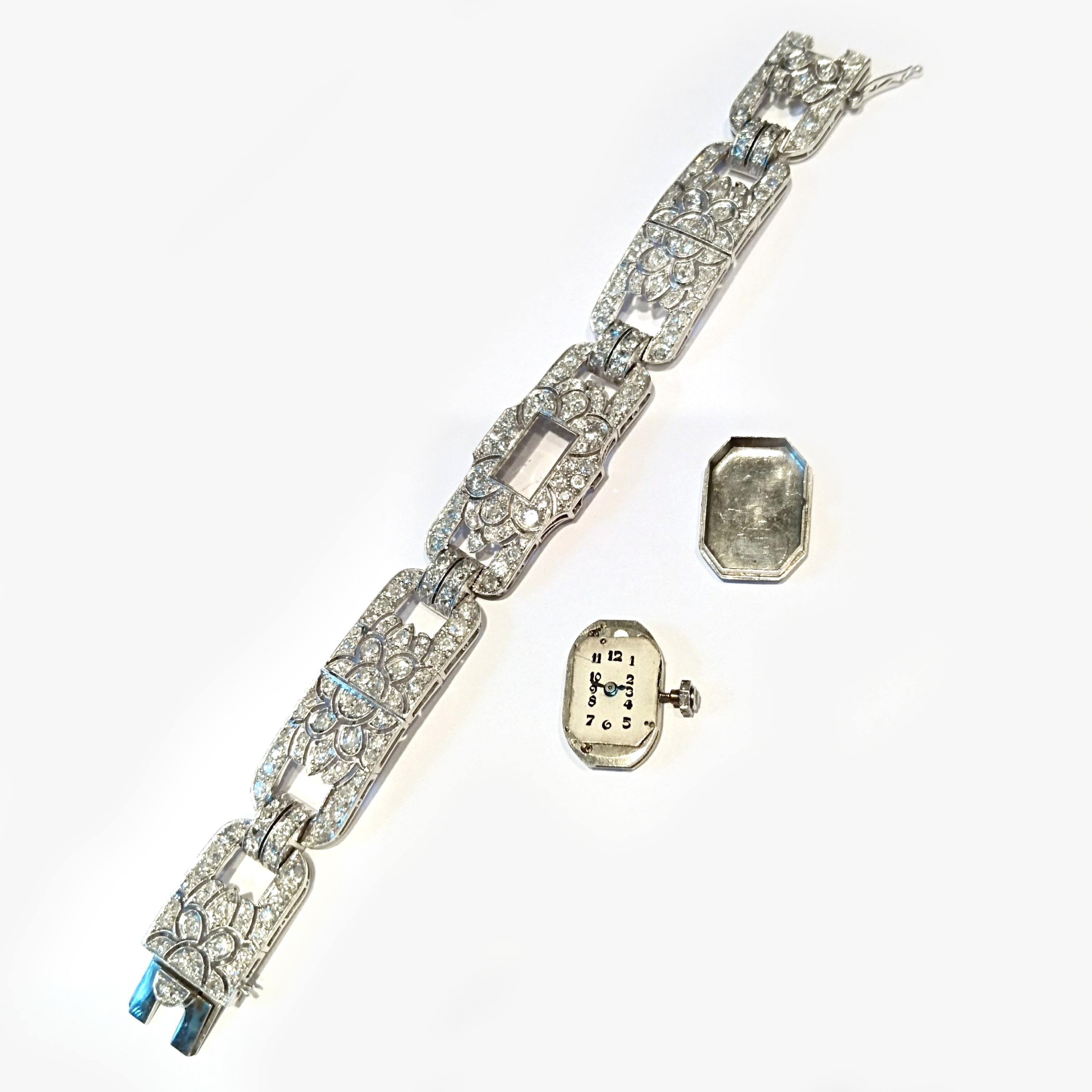 Montre-bracelet cocktail Art déco française en platine et diamants, vers 1930 en vente 1