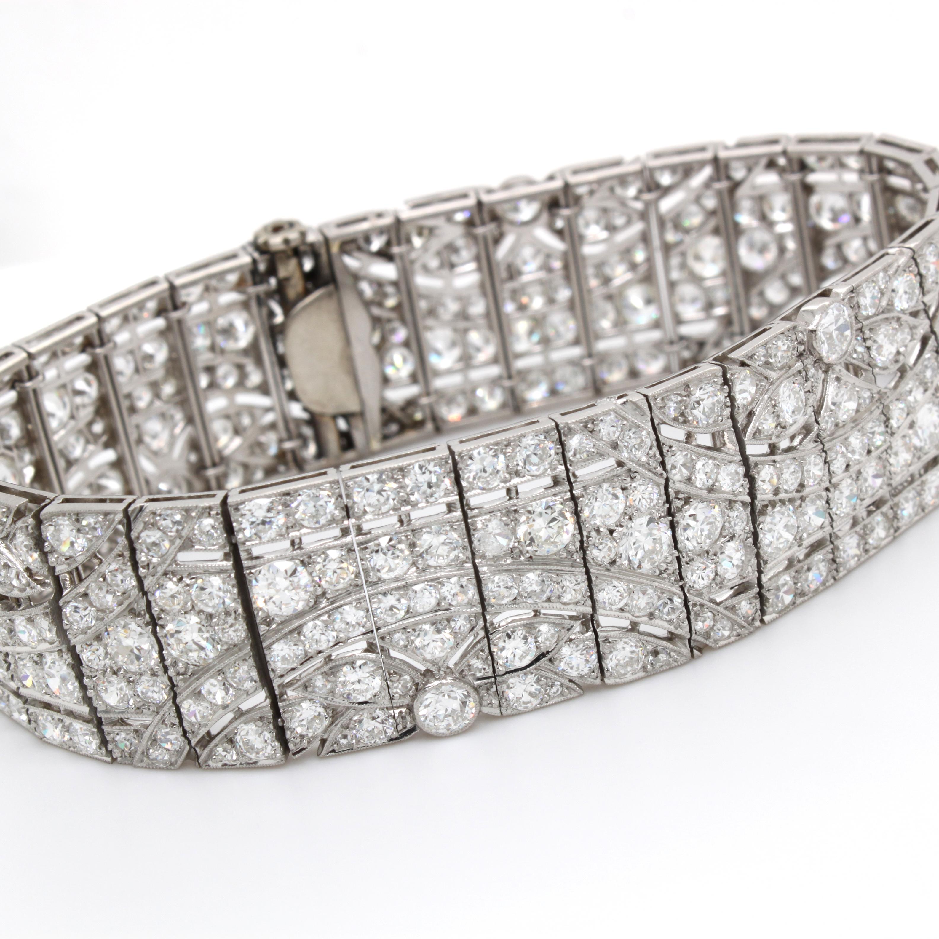 Women's French Art Deco Diamond 'ca. 20 carats' Panel Bracelet, ca. 1920s