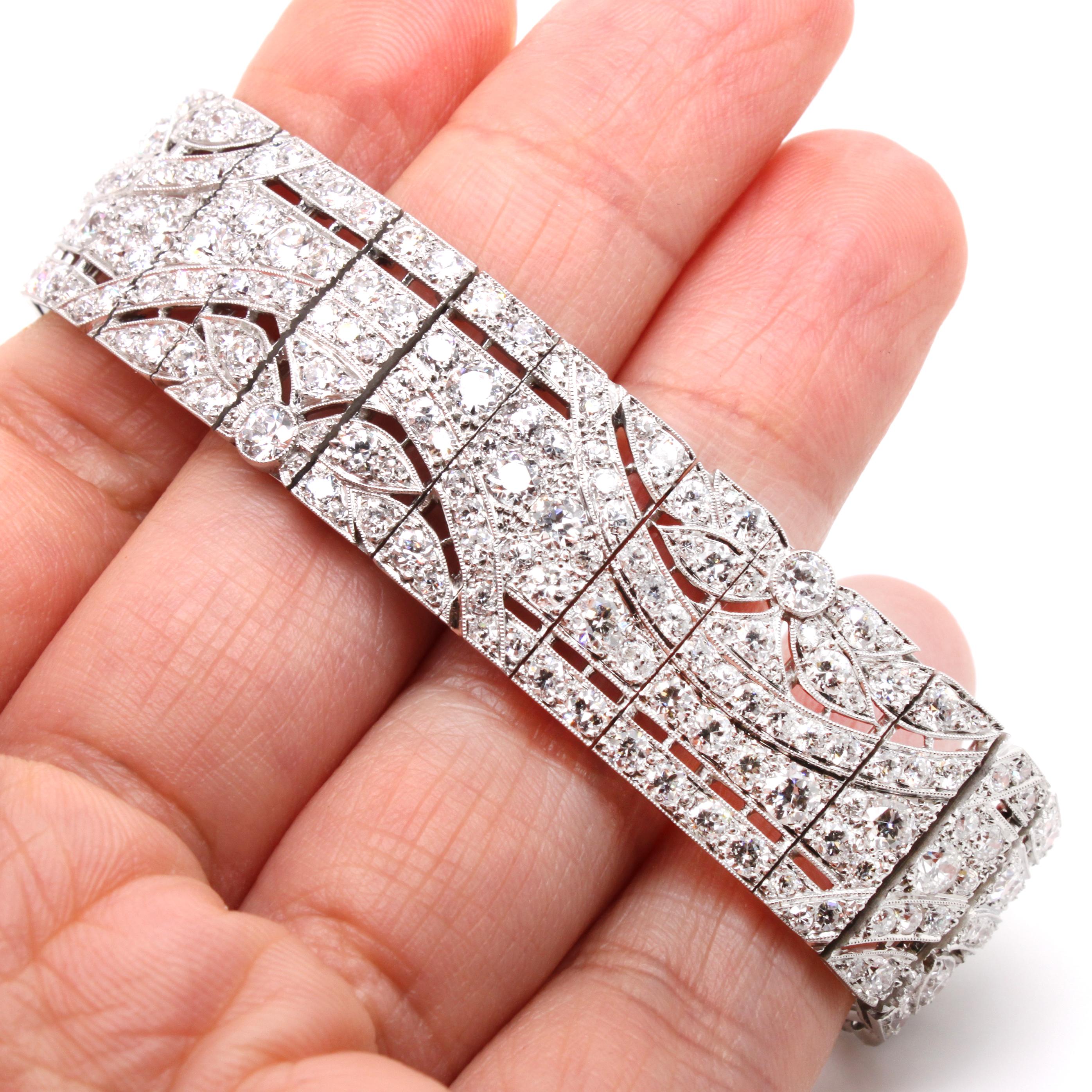 French Art Deco Diamond 'ca. 20 carats' Panel Bracelet, ca. 1920s 2