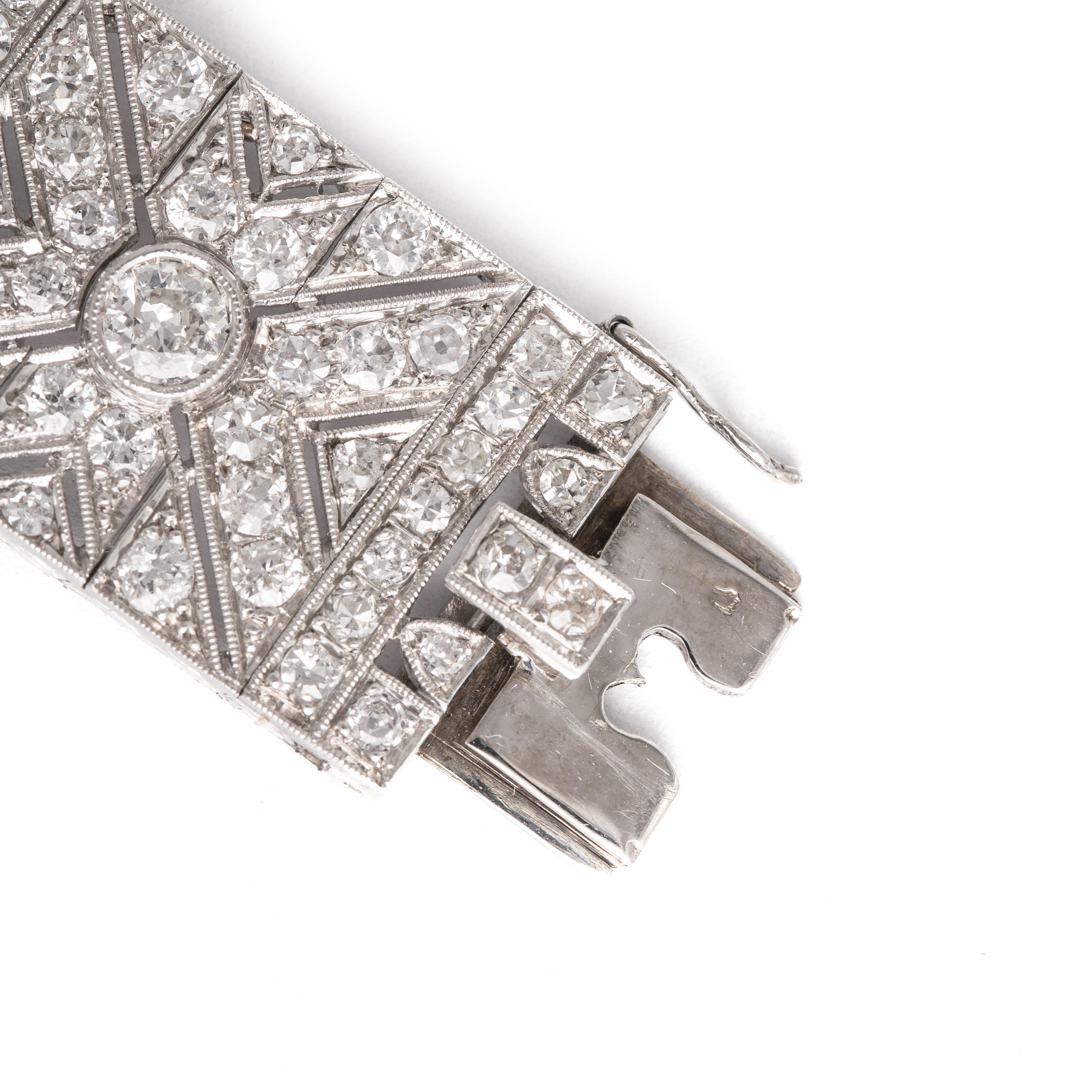 French Art Deco Diamond Platinum Bracelet In Excellent Condition For Sale In Geneva, CH