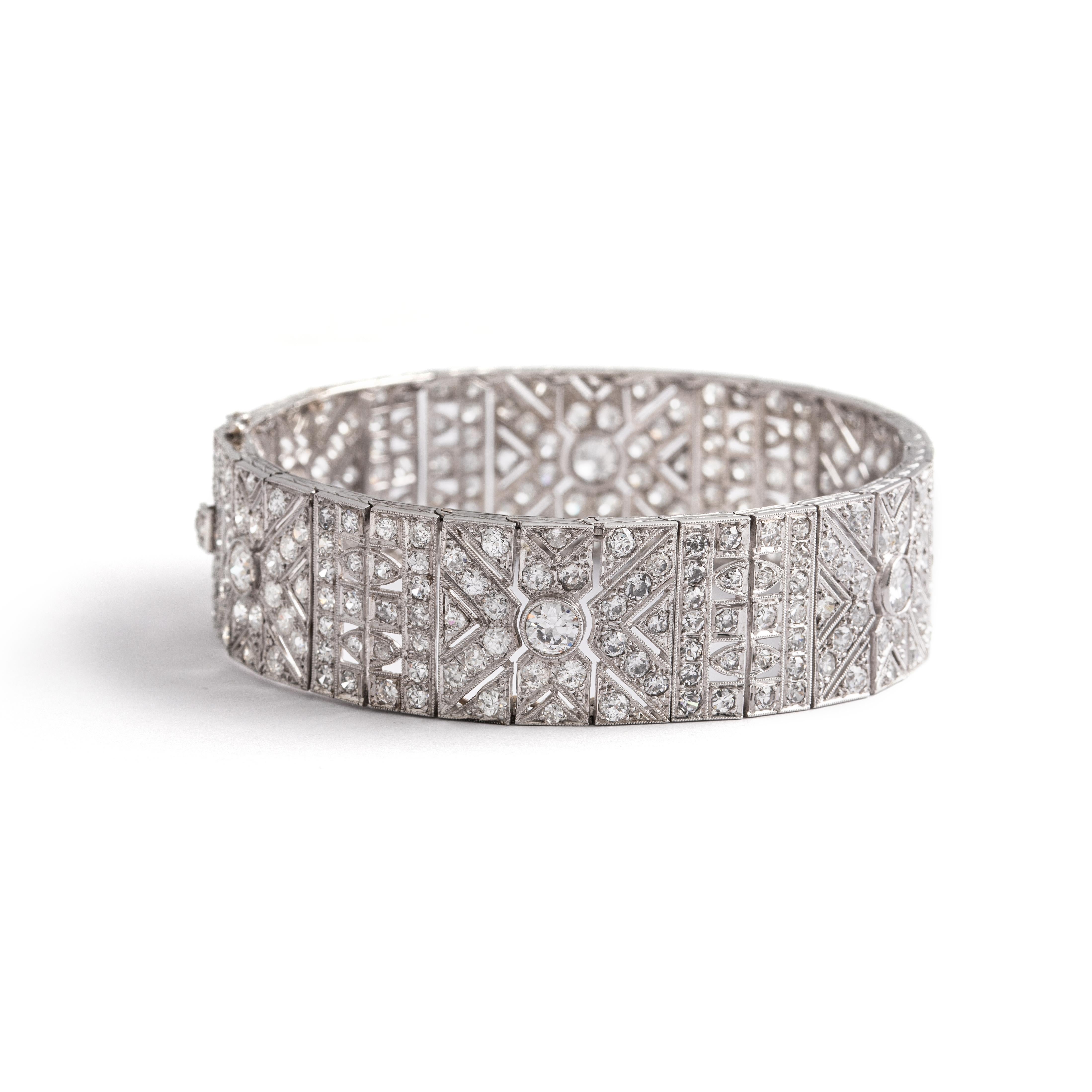 French Art Deco Diamond Platinum Bracelet For Sale 4