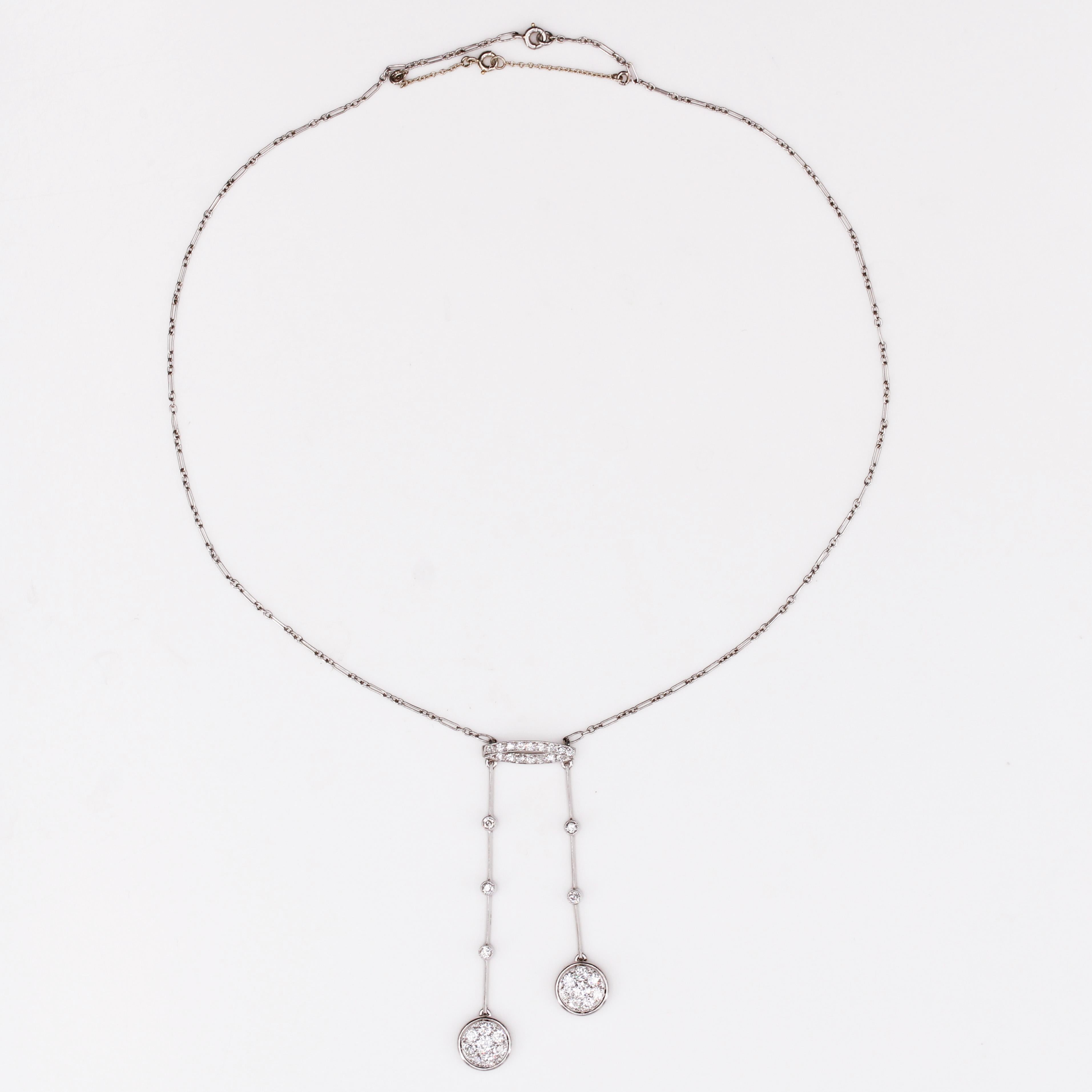 French Art Deco Diamonds  18 Karat White Gold Platinum Neglige Necklace In Good Condition For Sale In Poitiers, FR
