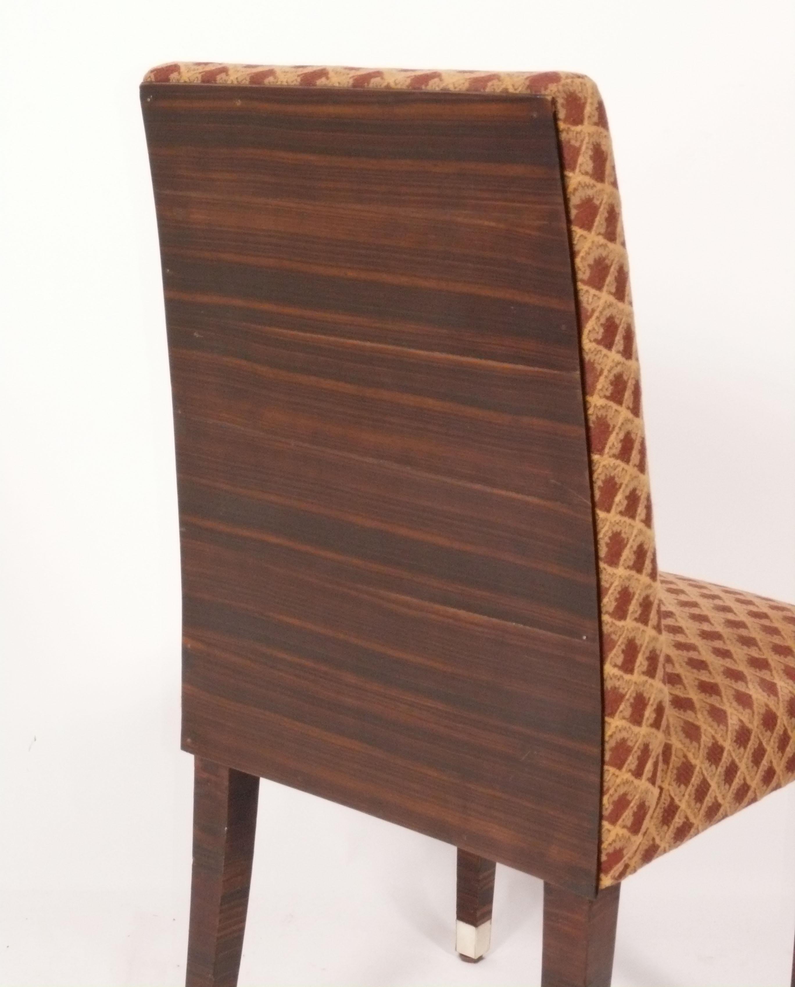 Sillas de Comedor Art Decó Francesas de Macassar Juego de Ocho Refinadas Retapizadas mediados del siglo XX en venta