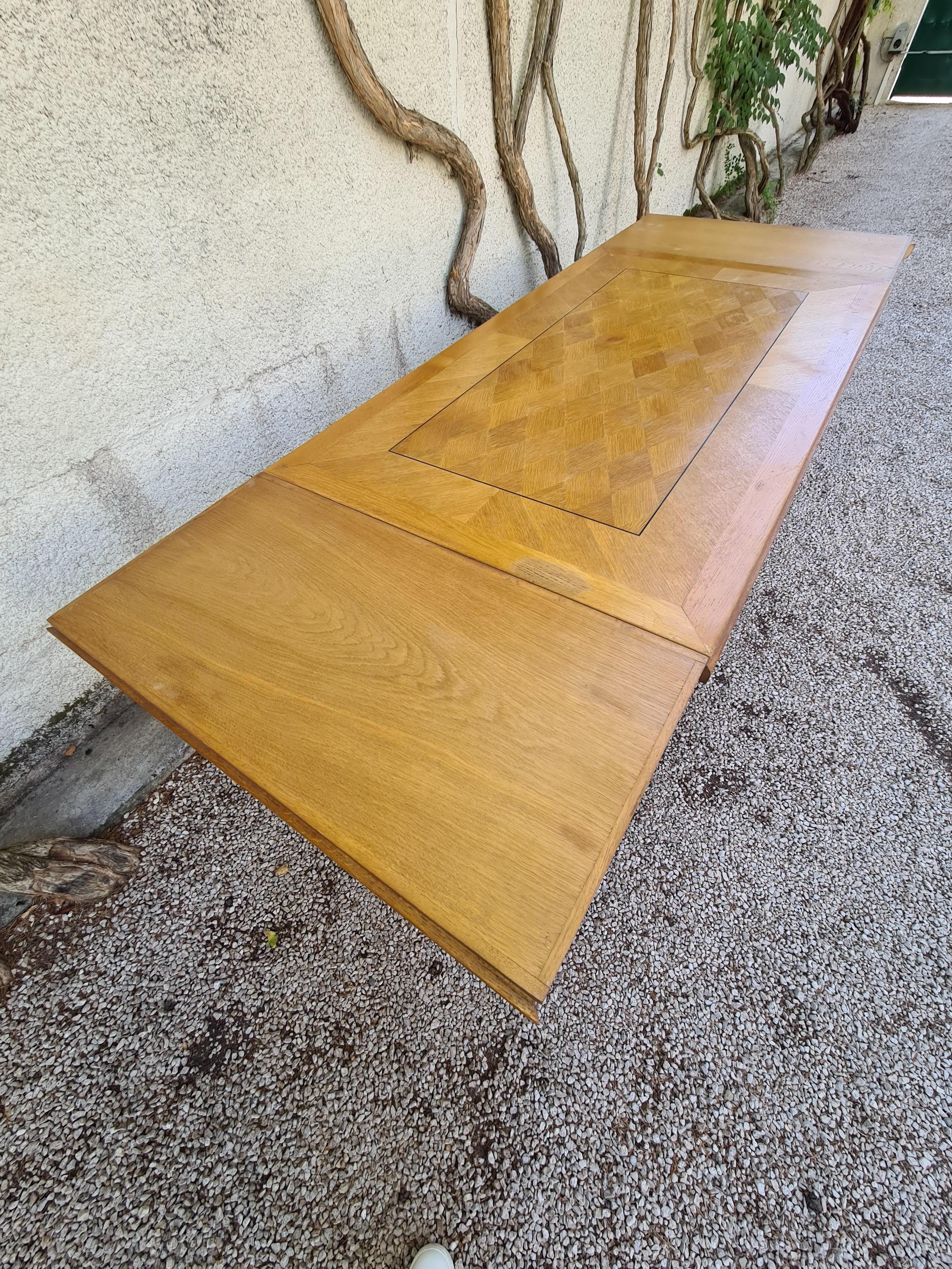 French Art Deco Dining Room Table, circa 1940 For Sale 7
