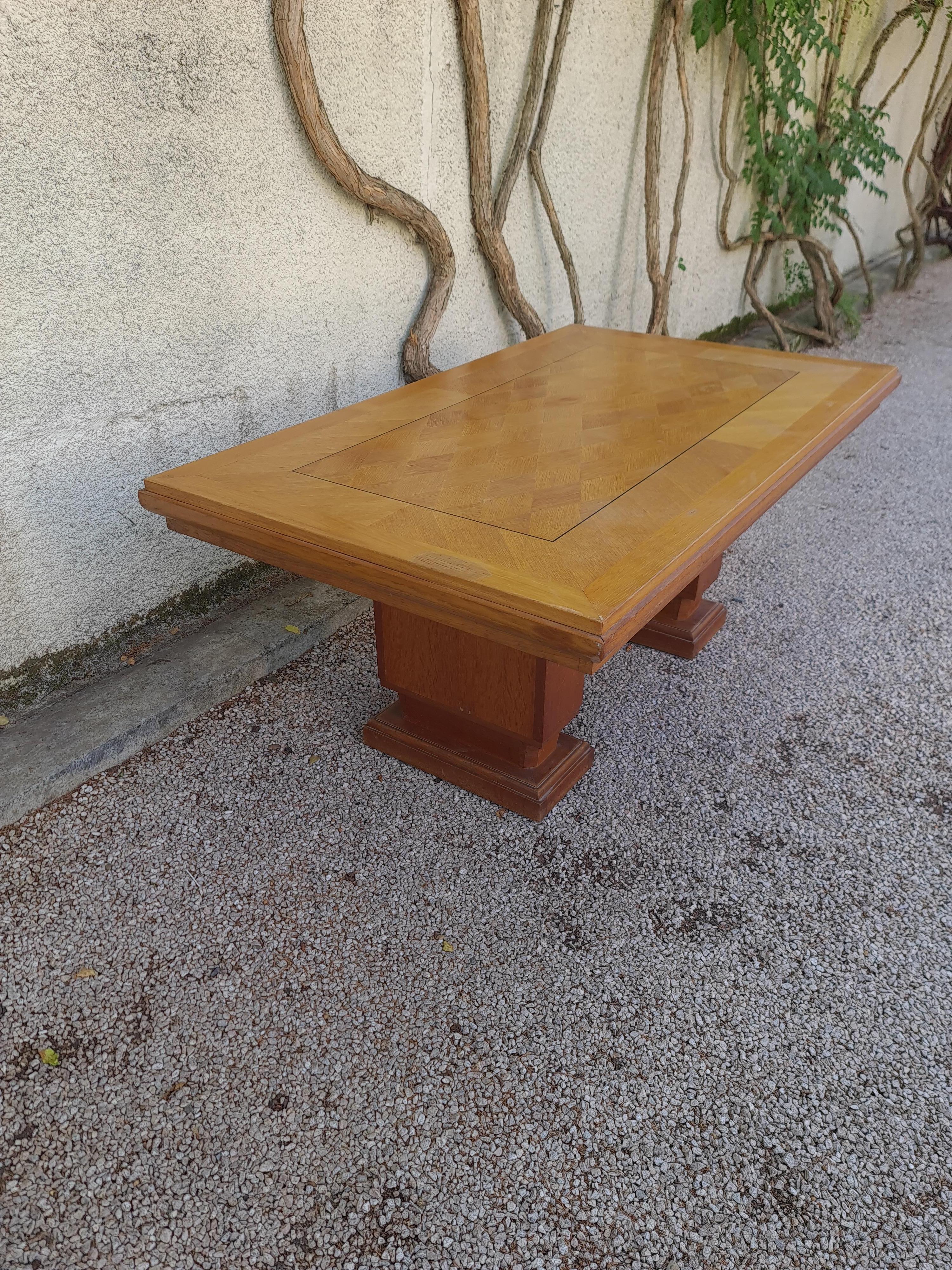 French Art Deco Dining Room Table, circa 1940 For Sale 1