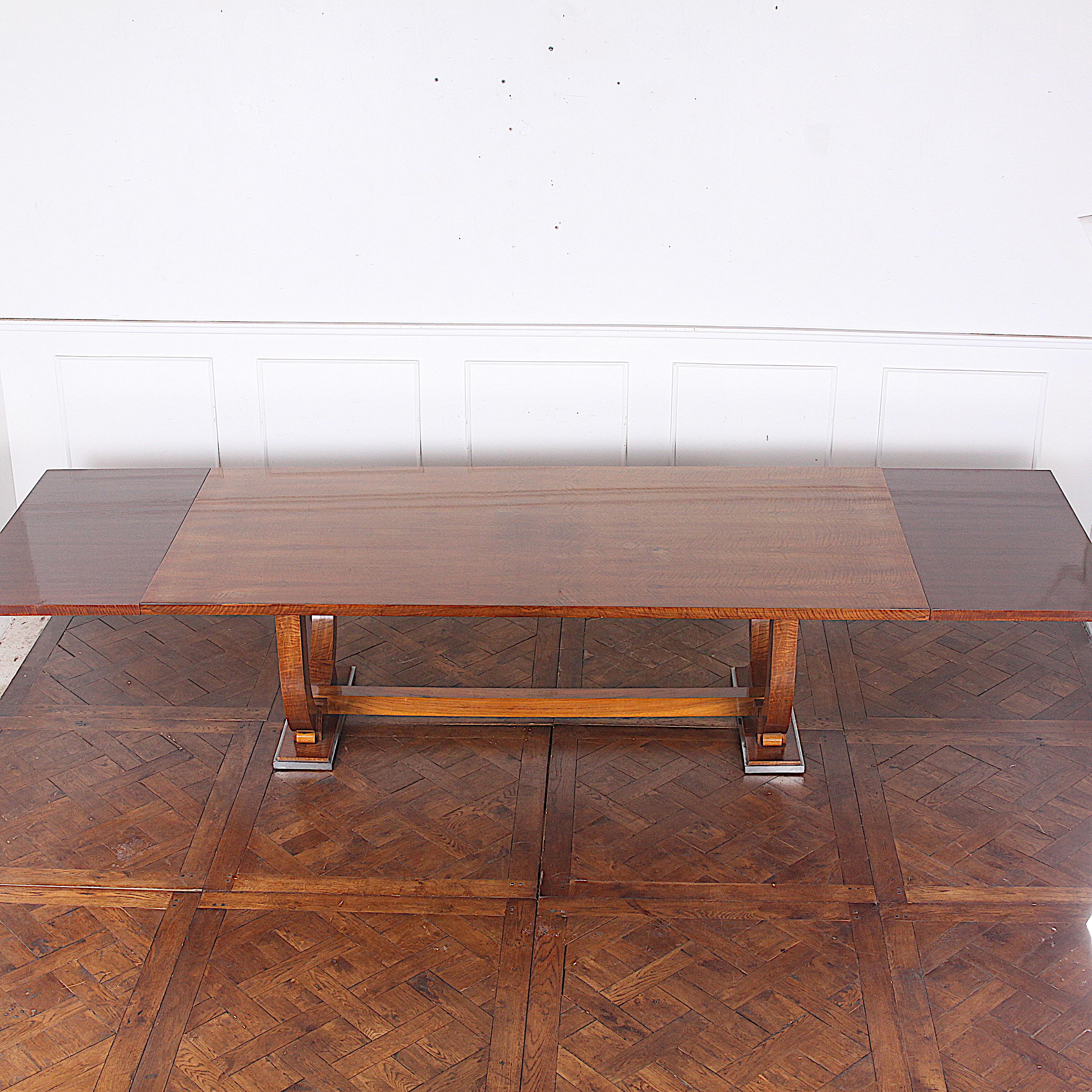 French Art Deco Dining Table by 'Jules Leleu' 3