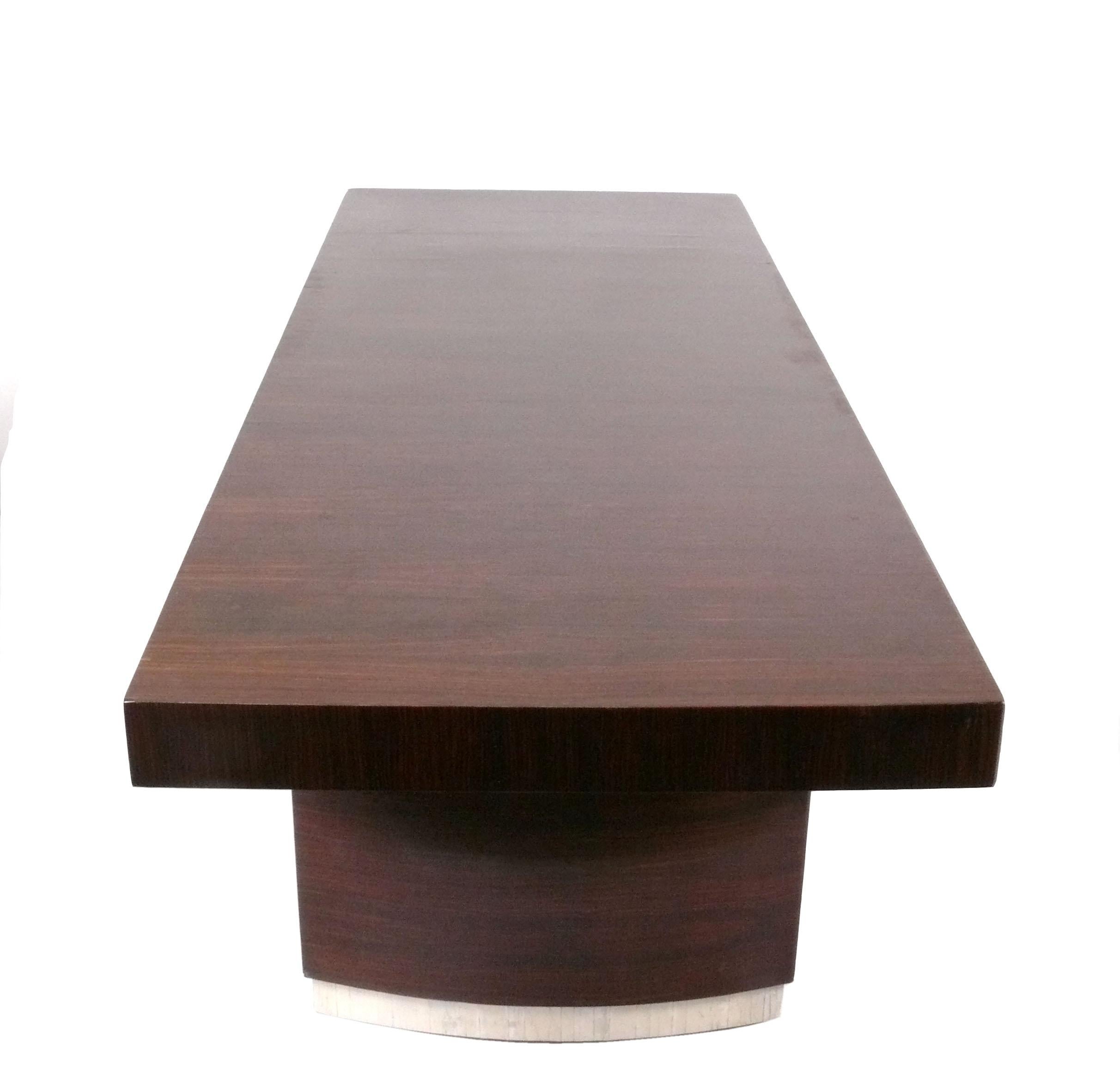 French Art Deco Dining Table in Macassar circa 1930s In Good Condition For Sale In Atlanta, GA