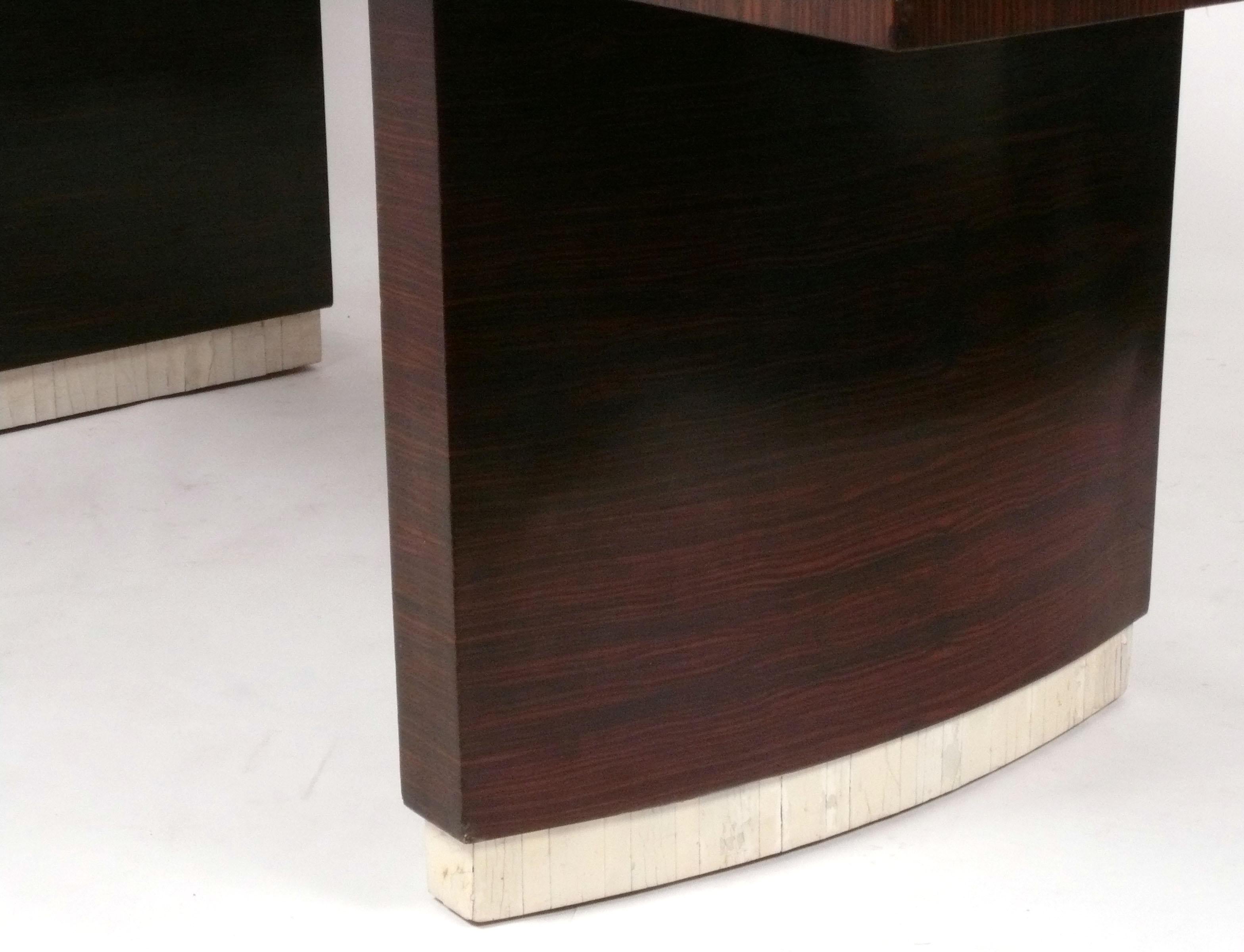 Rosewood French Art Deco Dining Table in Macassar circa 1930s For Sale