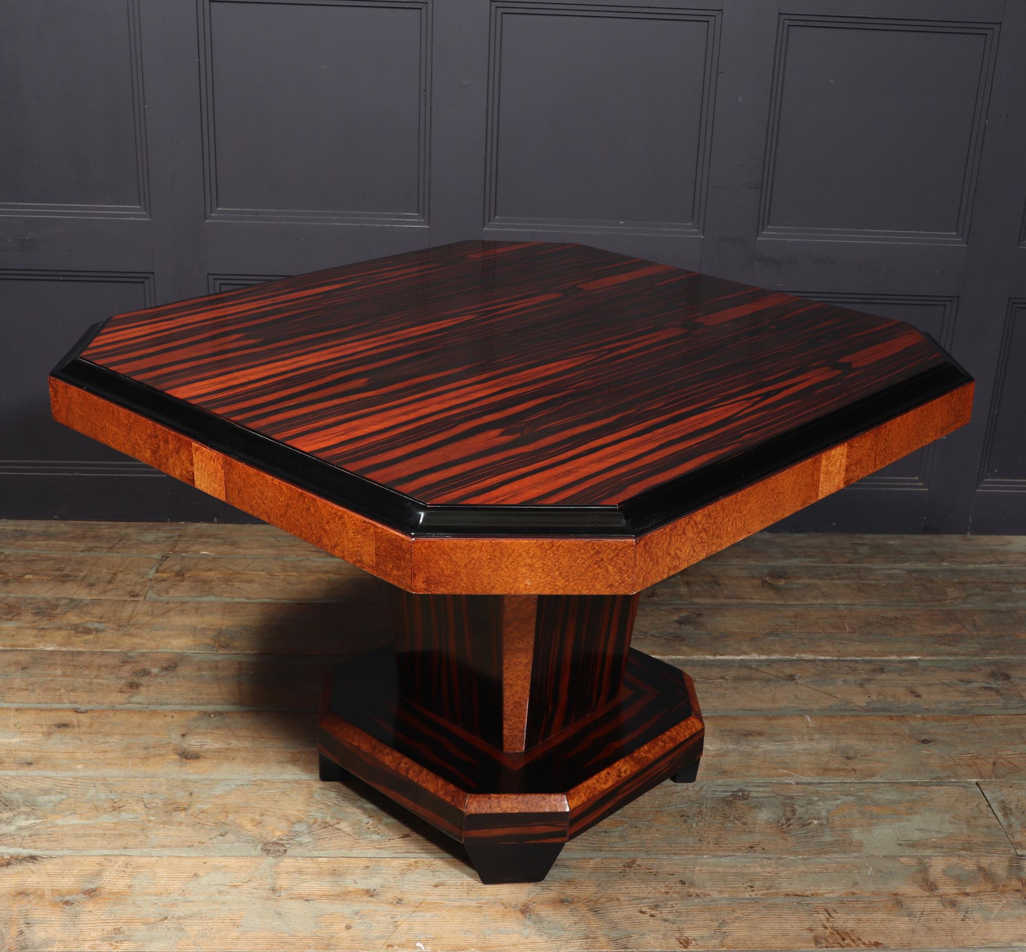 French Art Deco Dining Table in Macassar Ebony and Amboyna For Sale 6