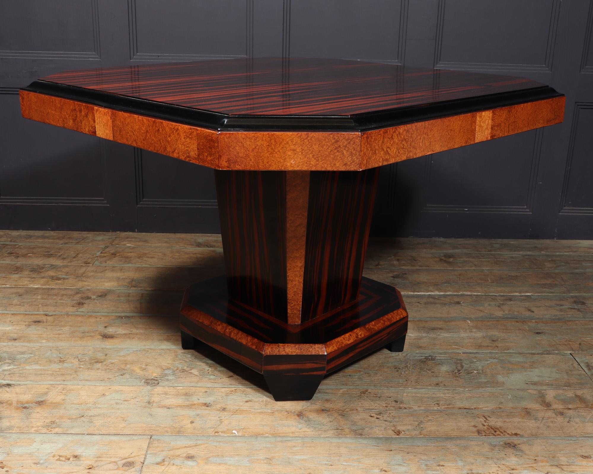 French Art Deco Dining Table in Macassar Ebony and Amboyna For Sale 7