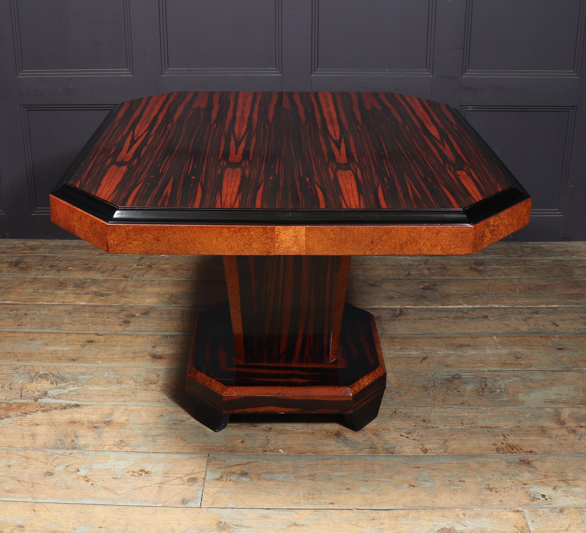 French Art Deco Dining Table in Macassar Ebony and Amboyna In Good Condition For Sale In Paddock Wood Tonbridge, GB