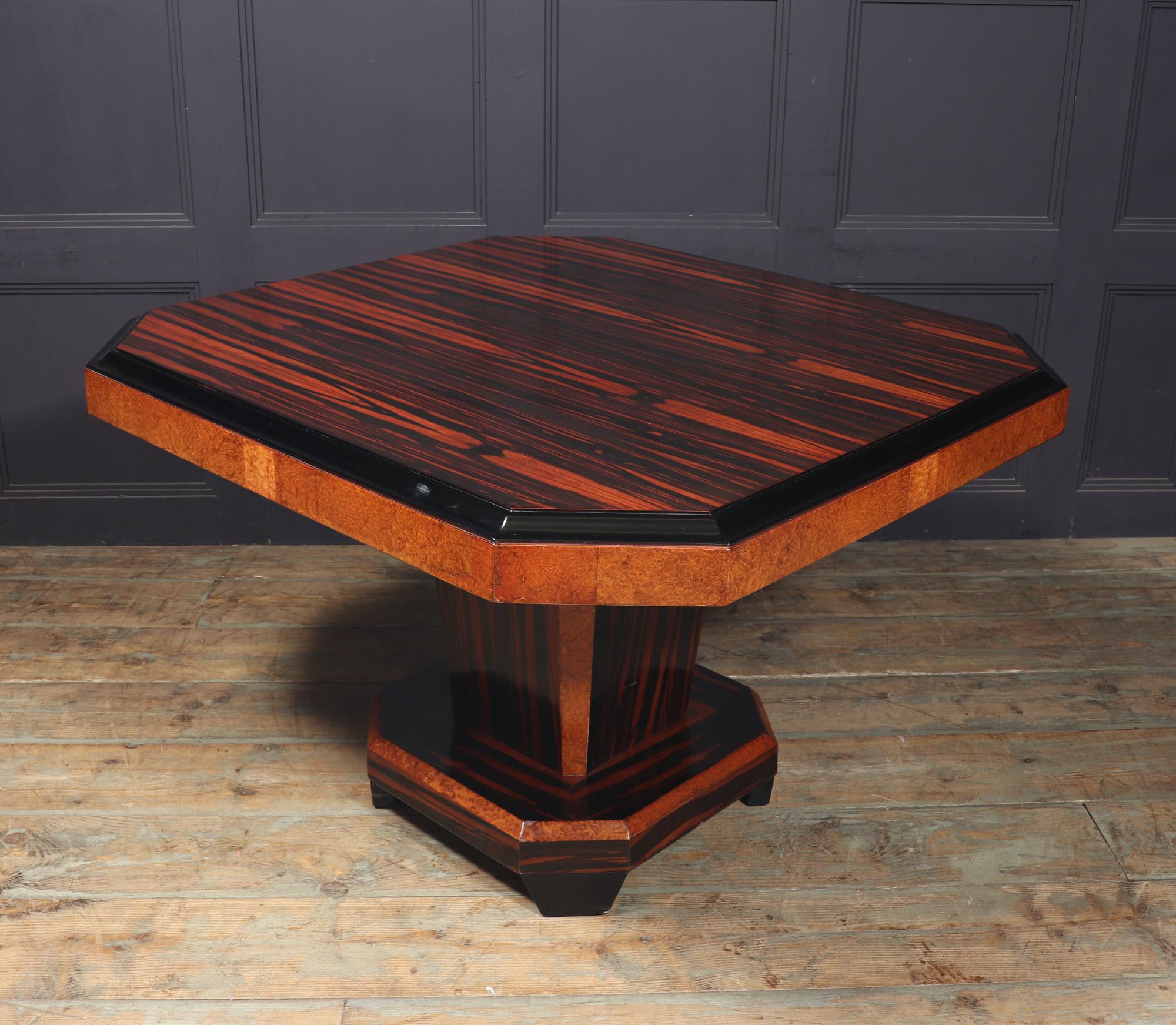 French Art Deco Dining Table in Macassar Ebony and Amboyna For Sale 2