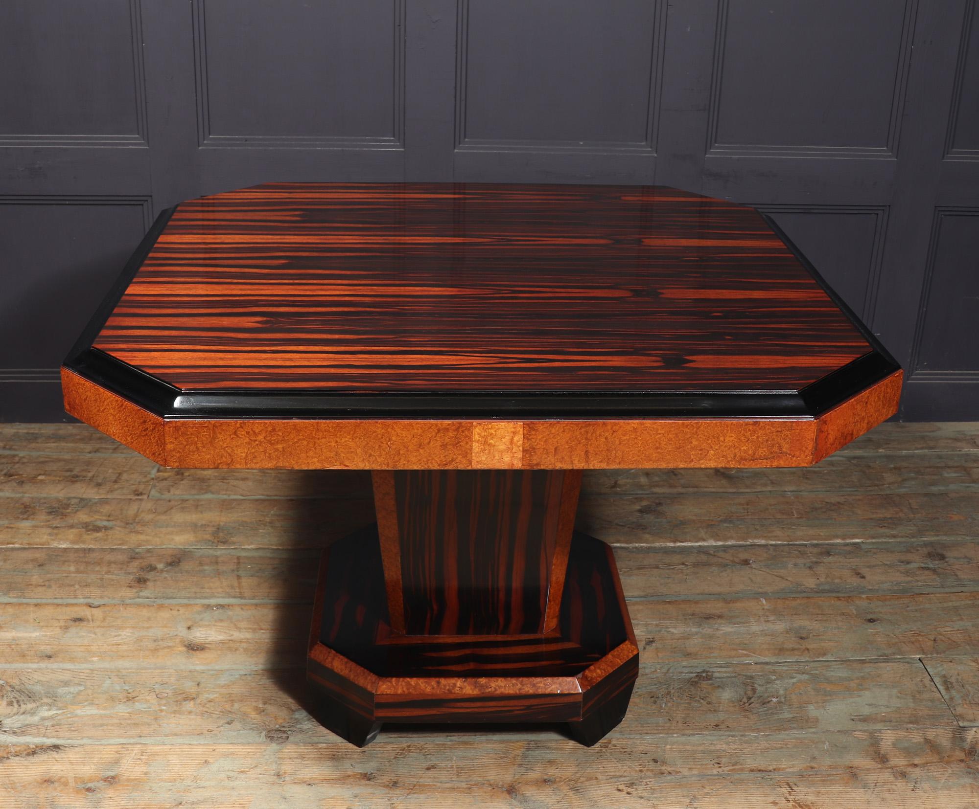 French Art Deco Dining Table in Macassar Ebony and Amboyna For Sale 4