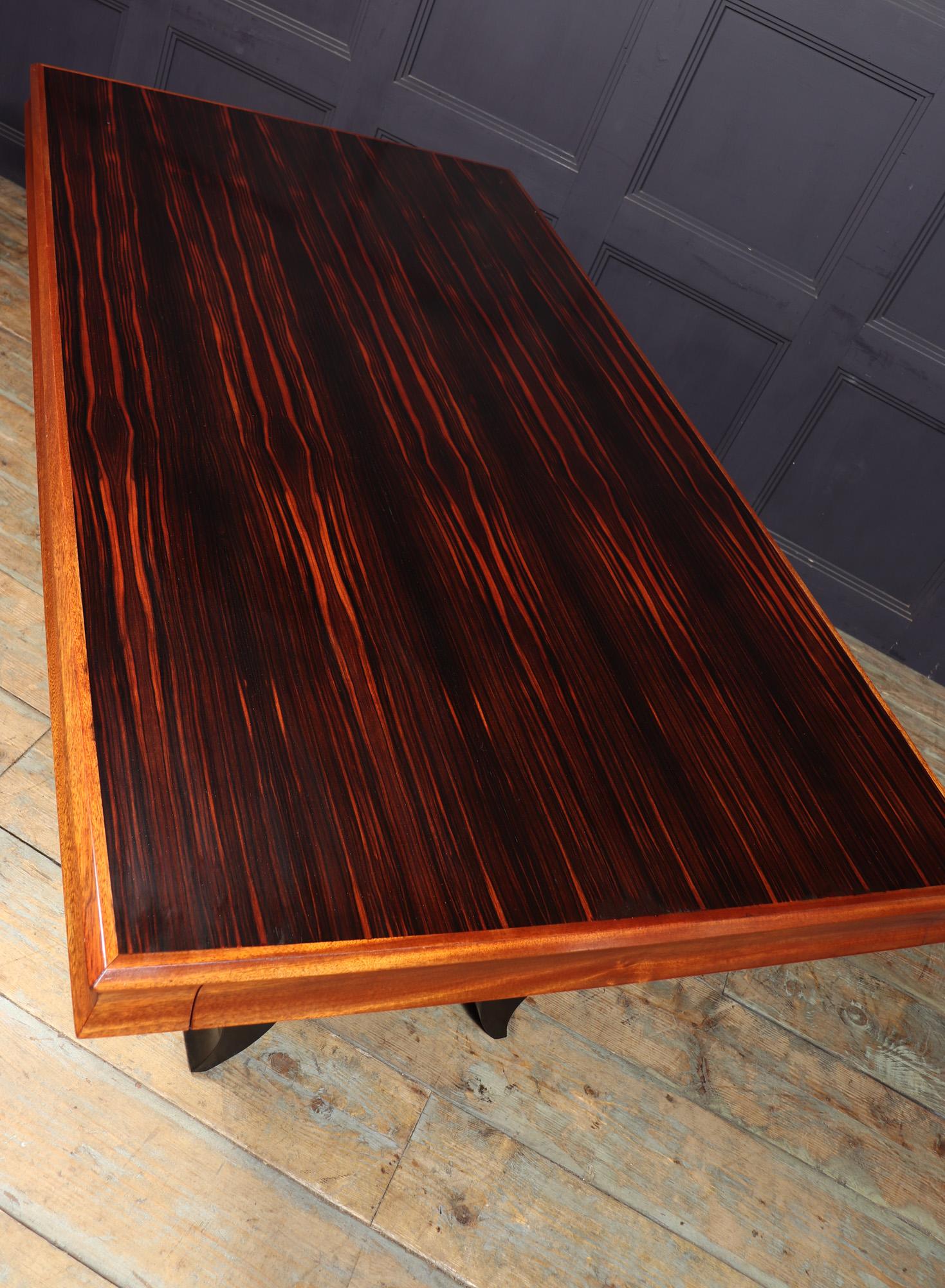 Early 20th Century French Art Deco Dining Table in Macassar Ebony For Sale