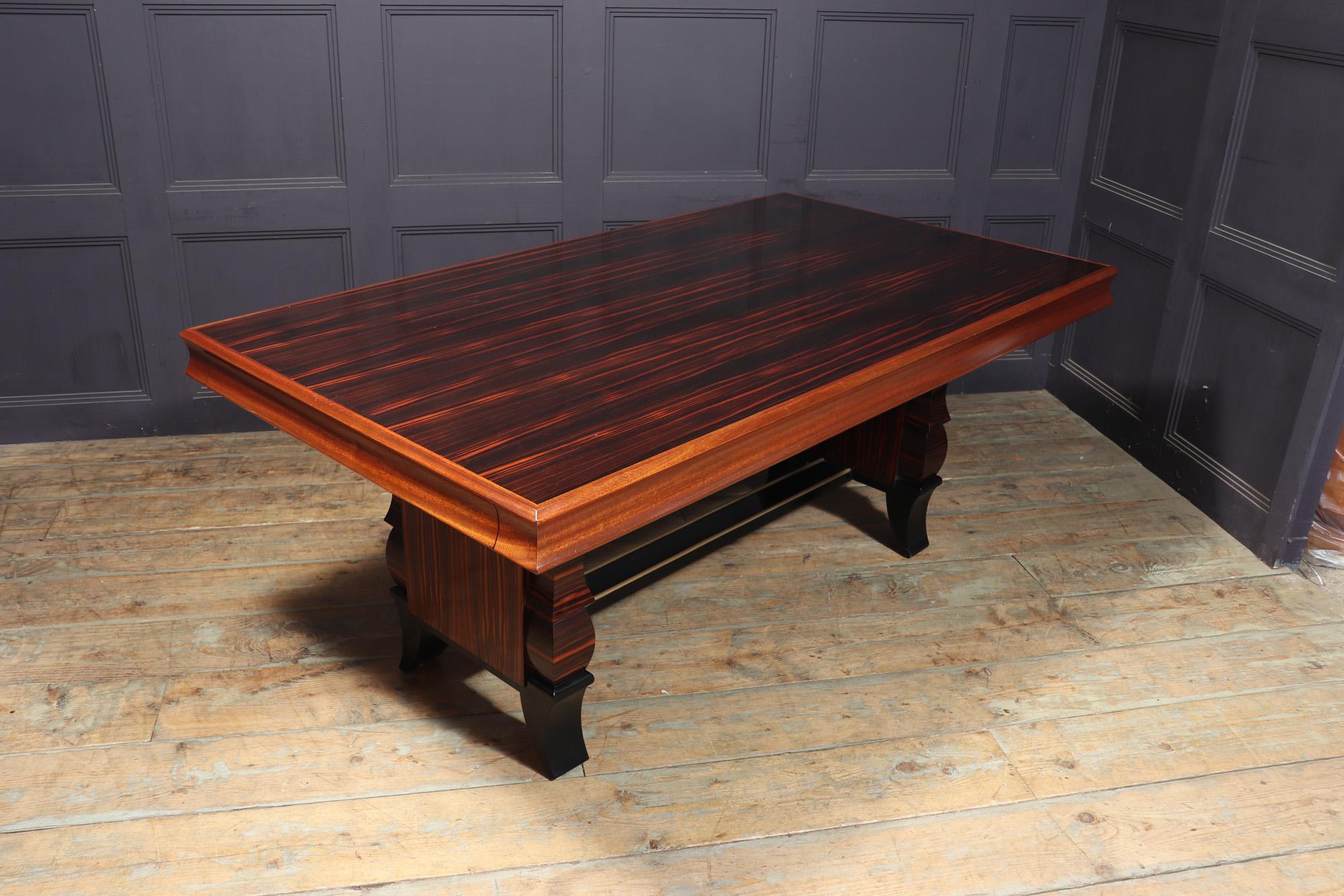 French Art Deco Dining Table in Macassar Ebony For Sale 5
