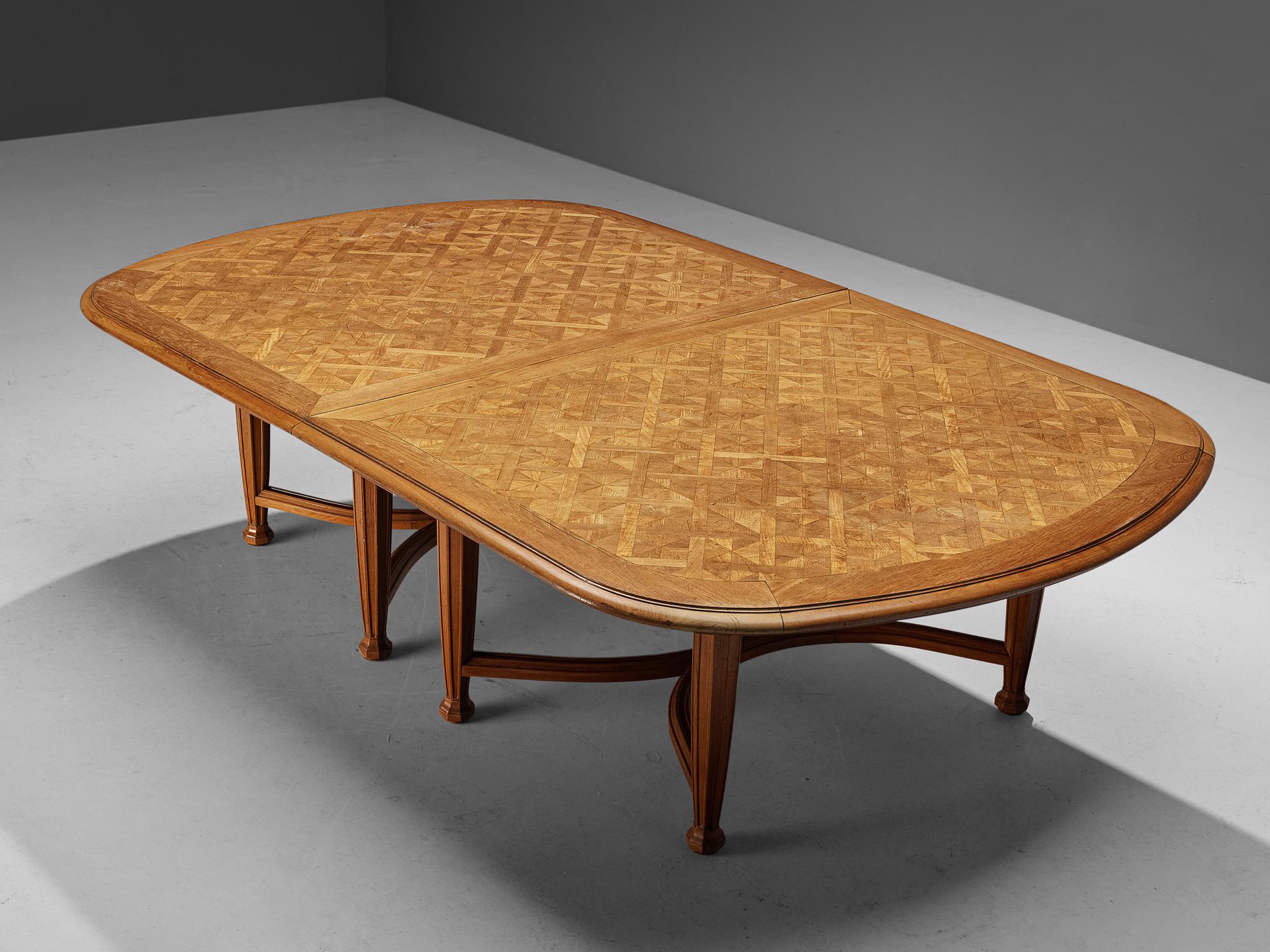 Early 20th Century French Art Deco Dining Table in Oak