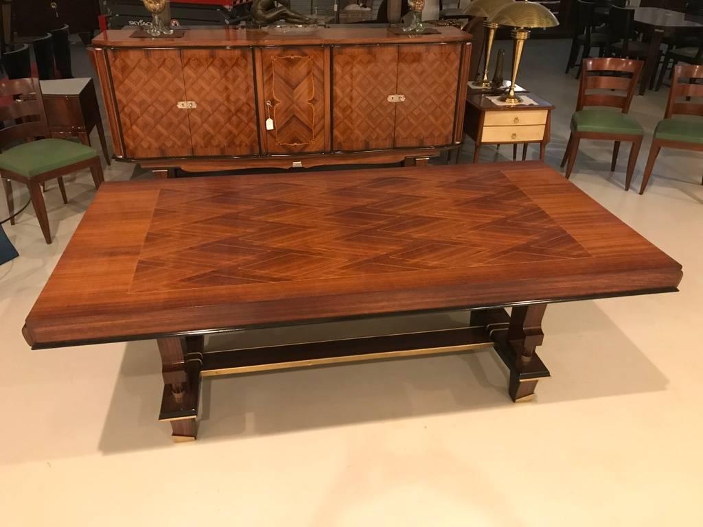 French Art Deco Dining Table with Diamond Marquetry In Excellent Condition For Sale In North Bergen, NJ